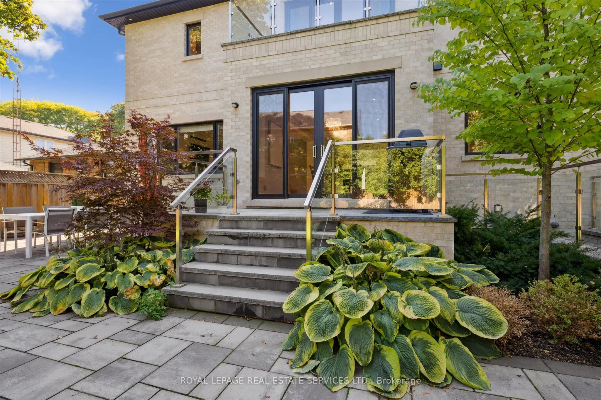 14 Westglen Crescent