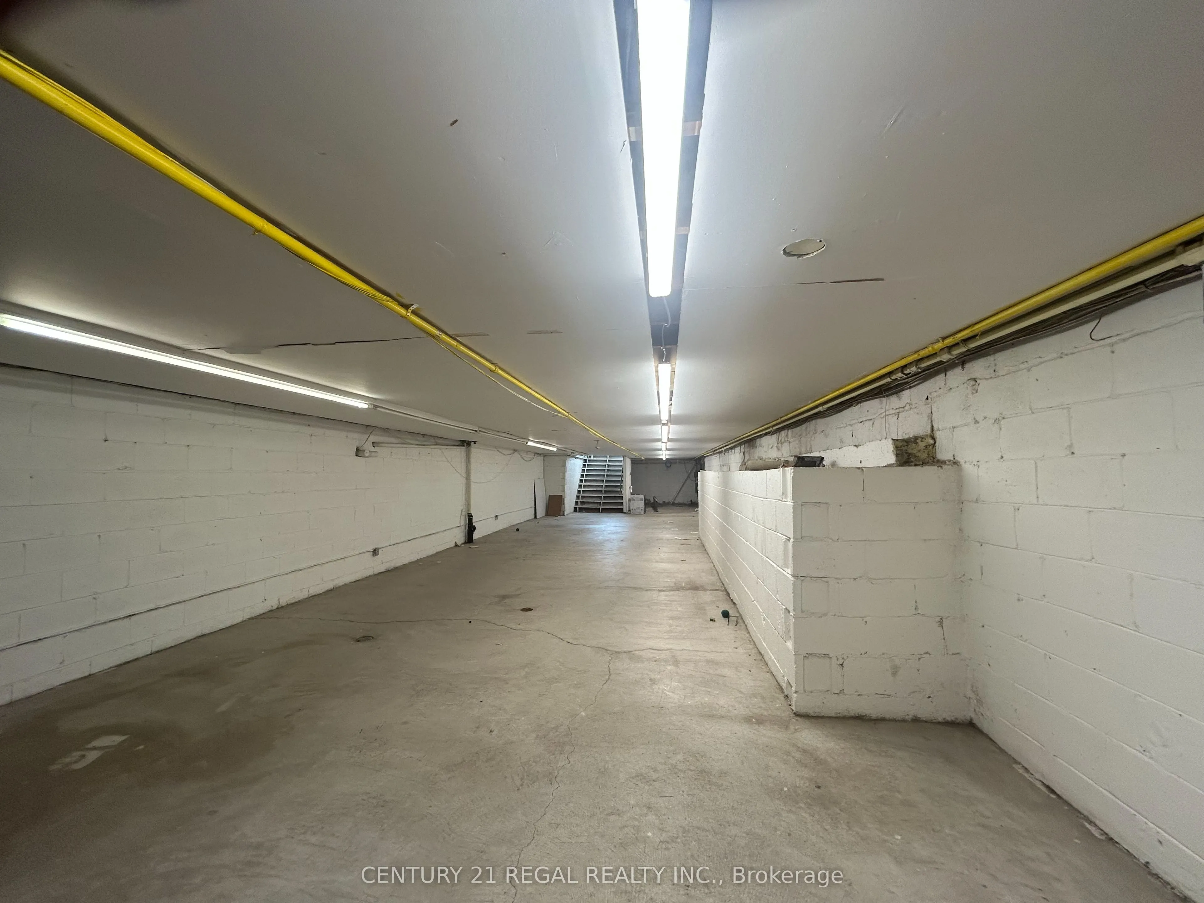 1702 QUEEN Street W