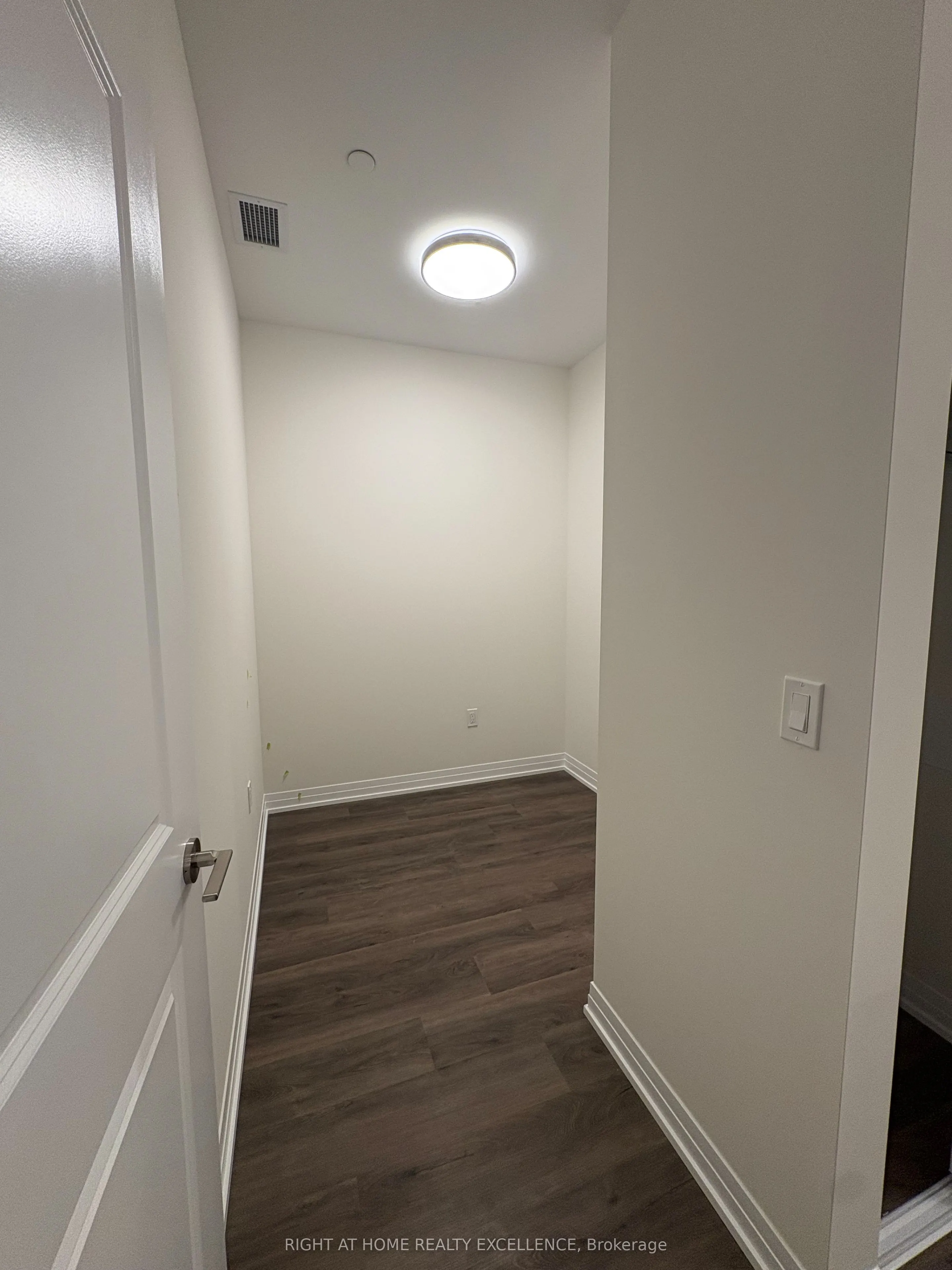 15 Watergarden Drive, #418