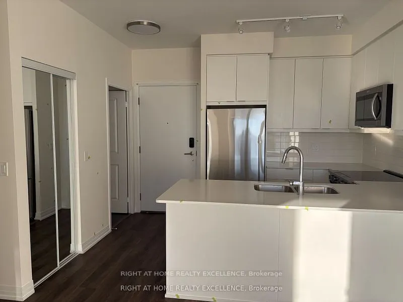 15 Watergarden Drive, #418