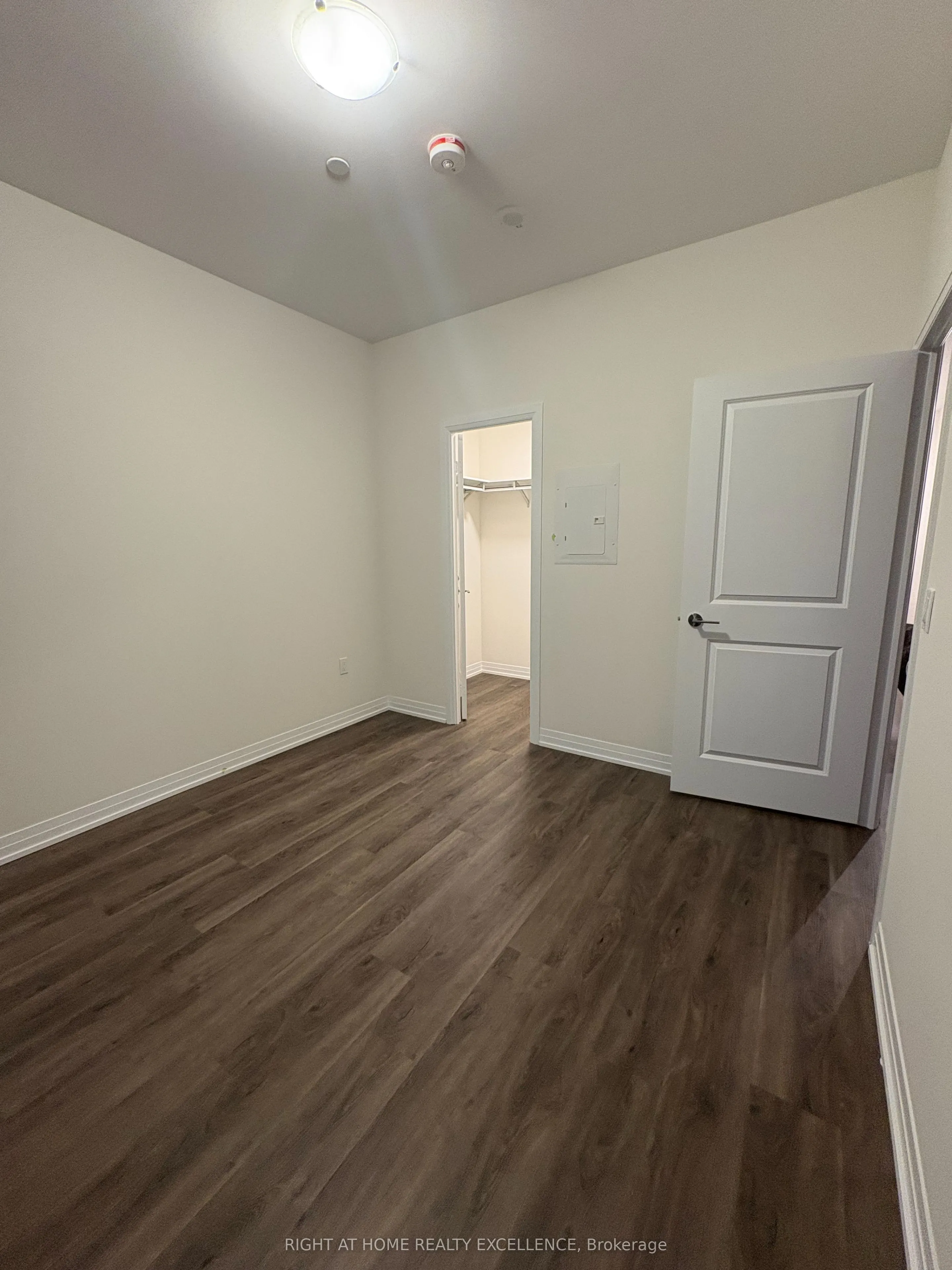 15 Watergarden Drive, #418