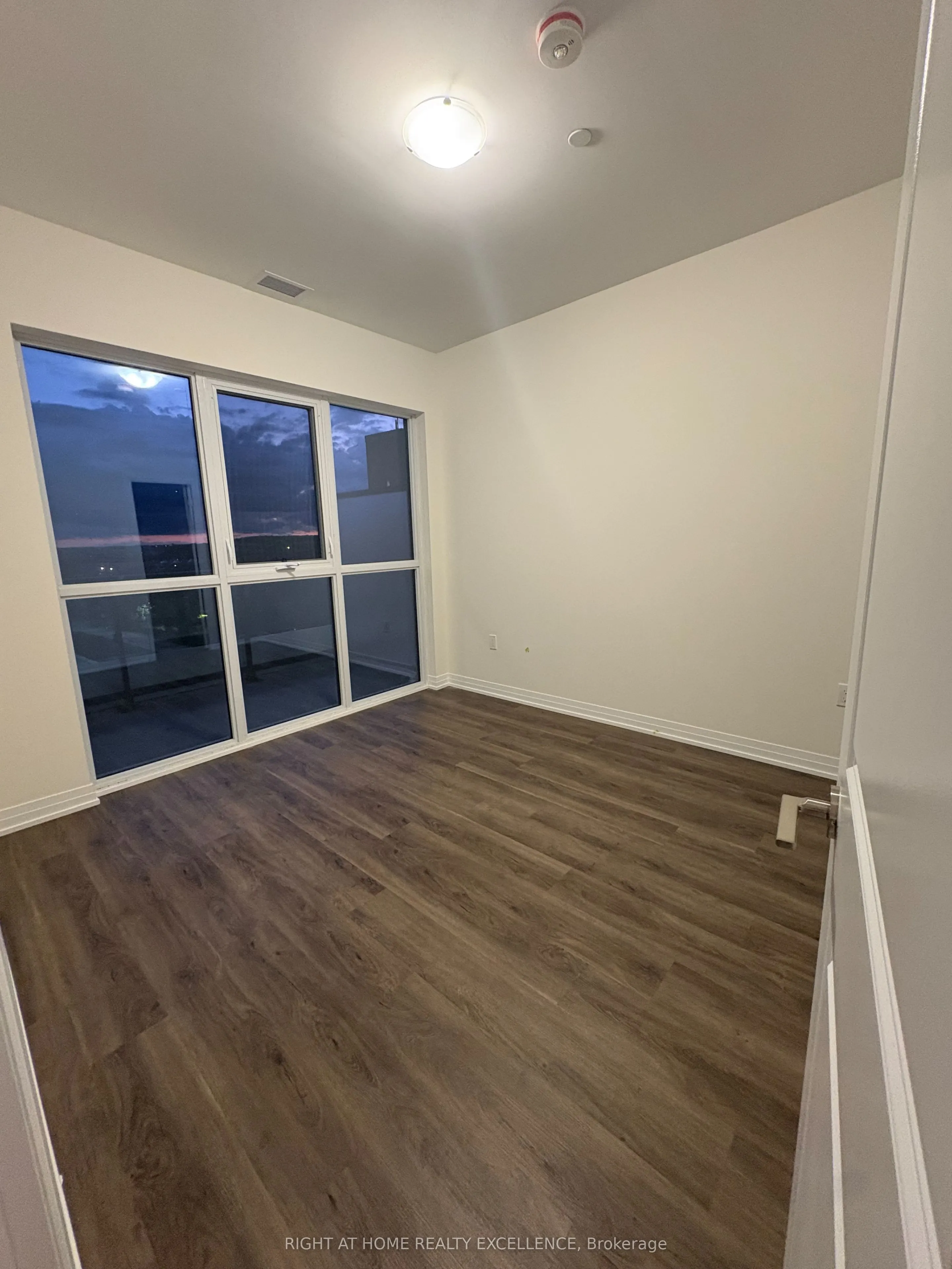 15 Watergarden Drive, #418