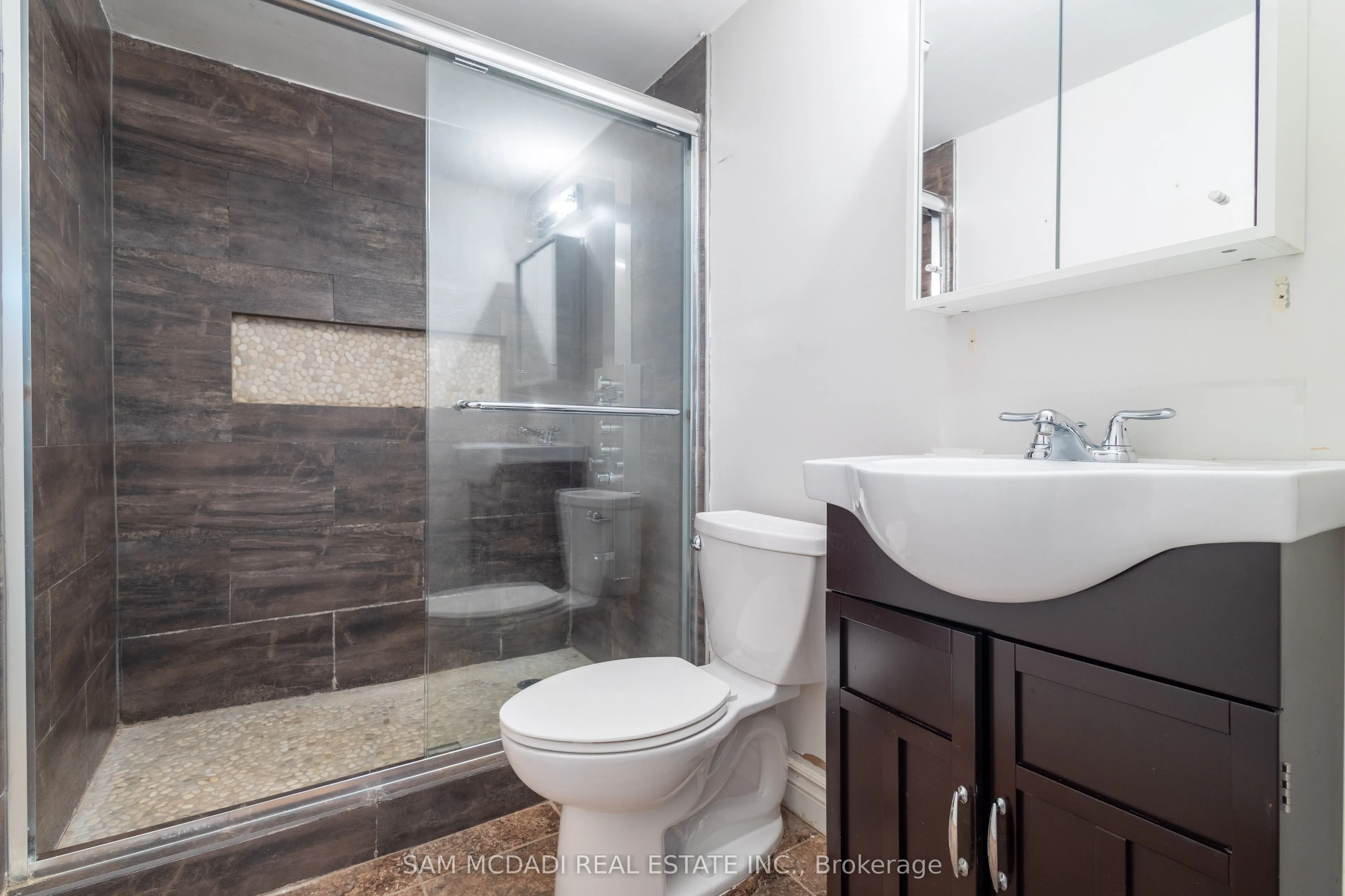 606 Drymen Crescent, #Lower