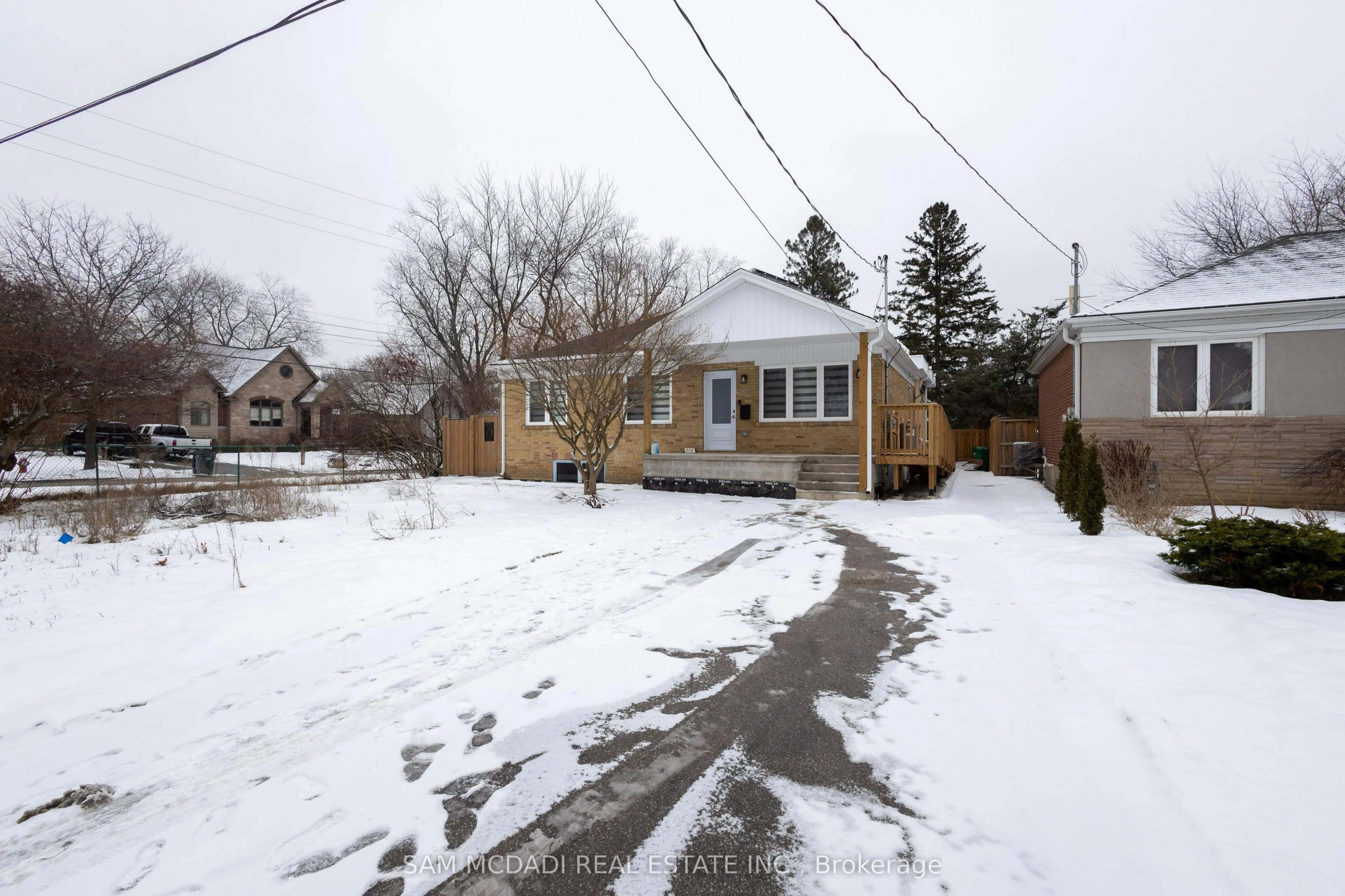 606 Drymen Crescent, #Lower