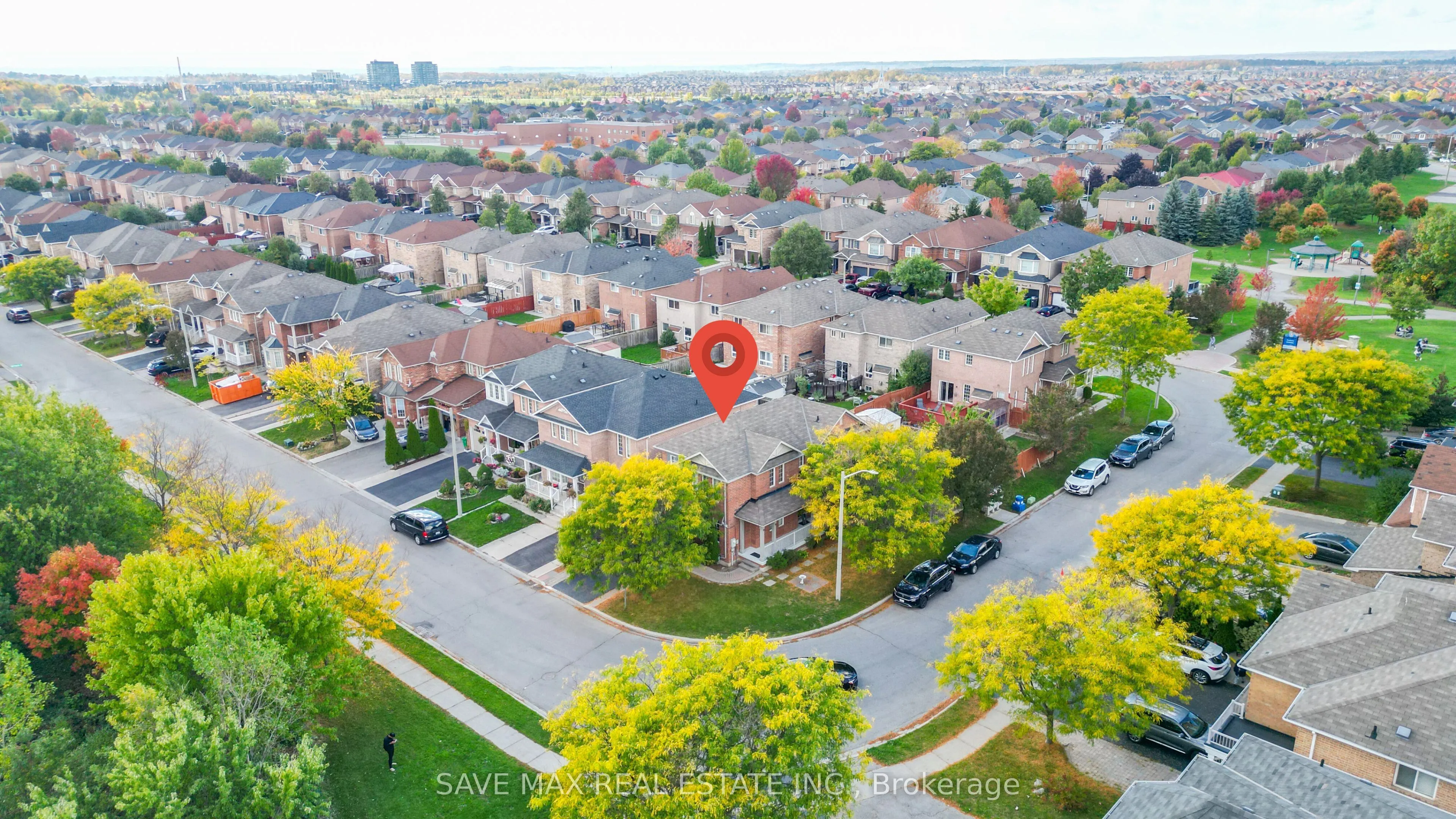 87 Luella Crescent