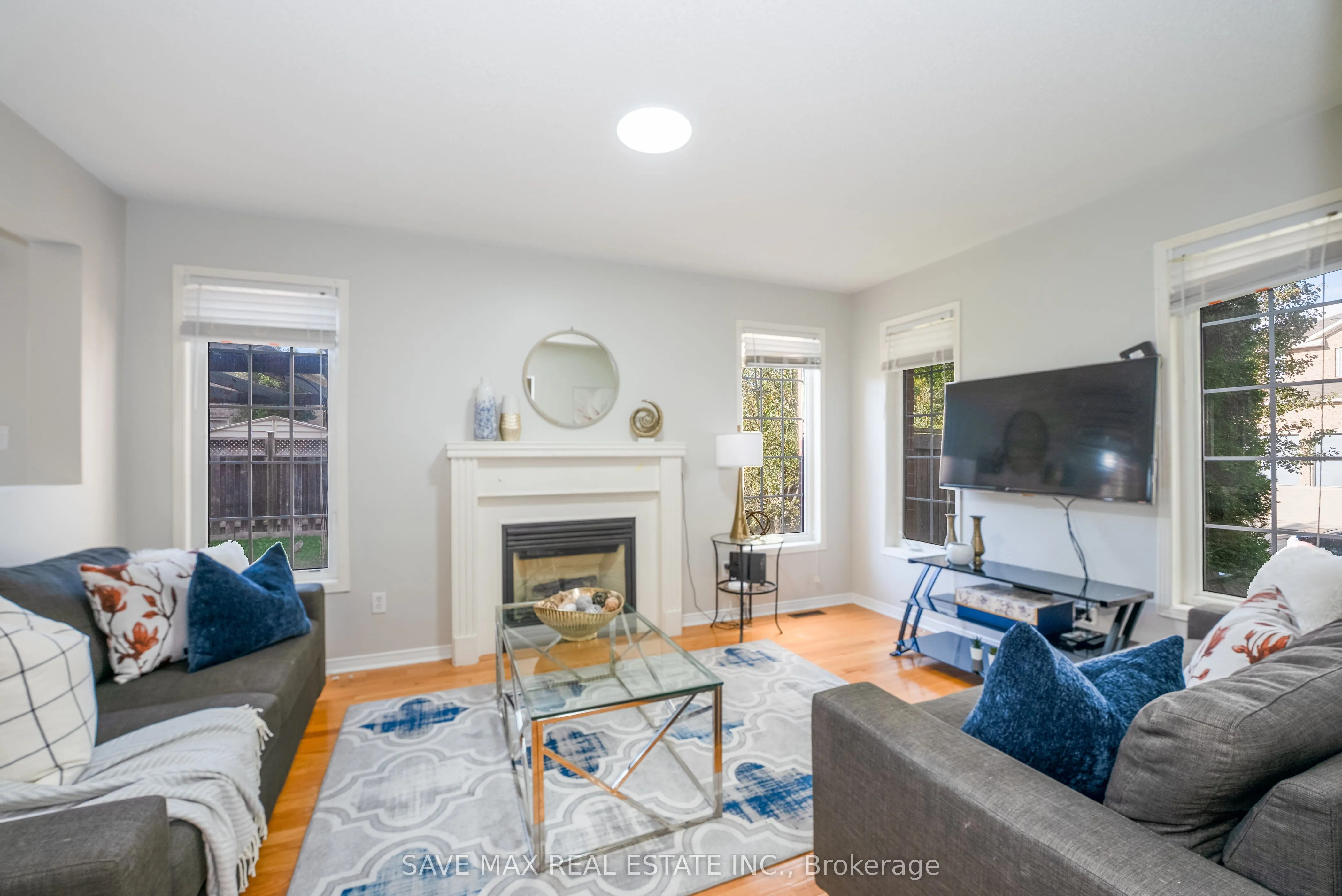 87 Luella Crescent