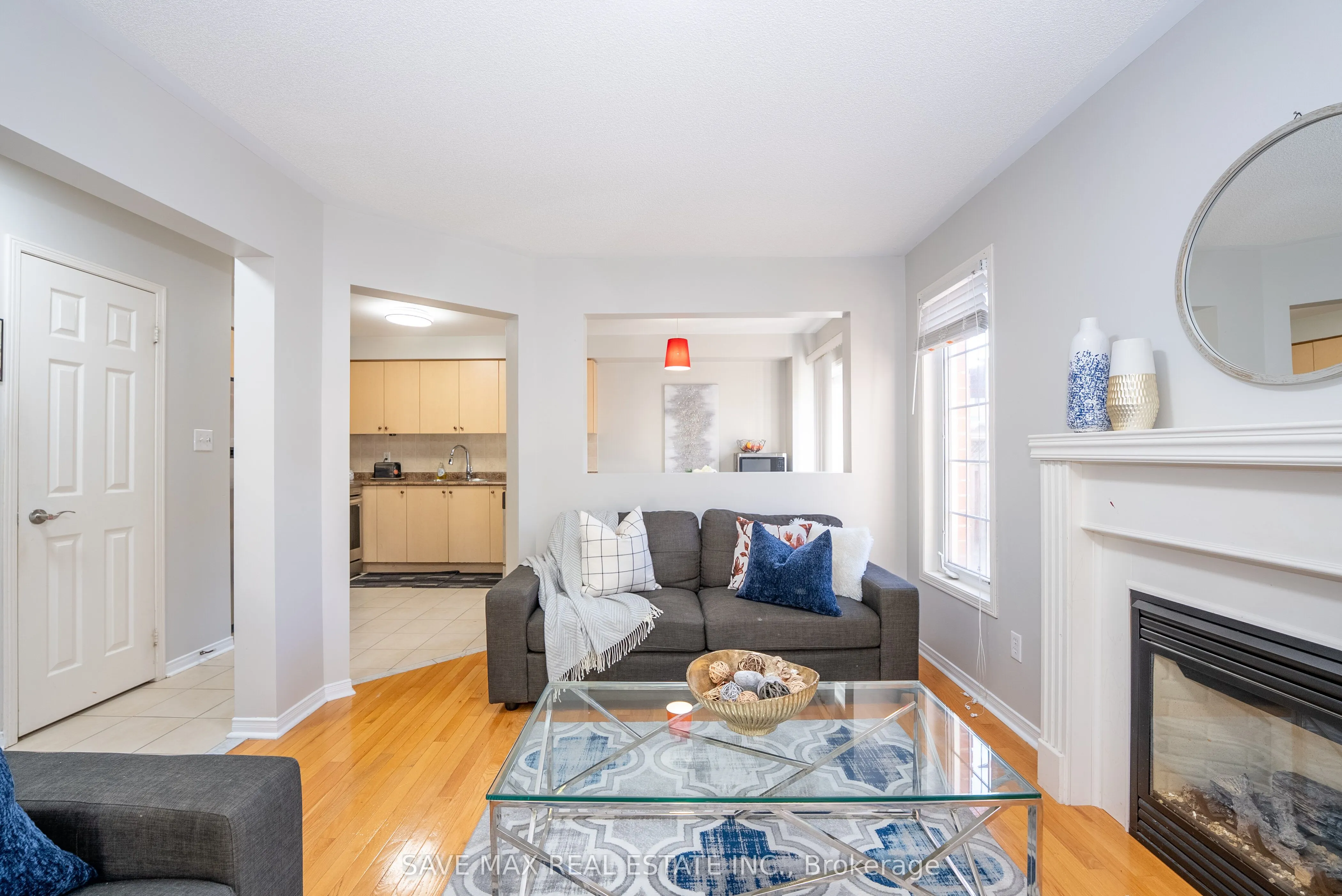 87 Luella Crescent