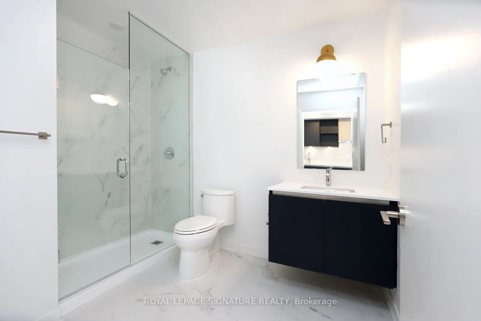 395 Dundas Street W, #314