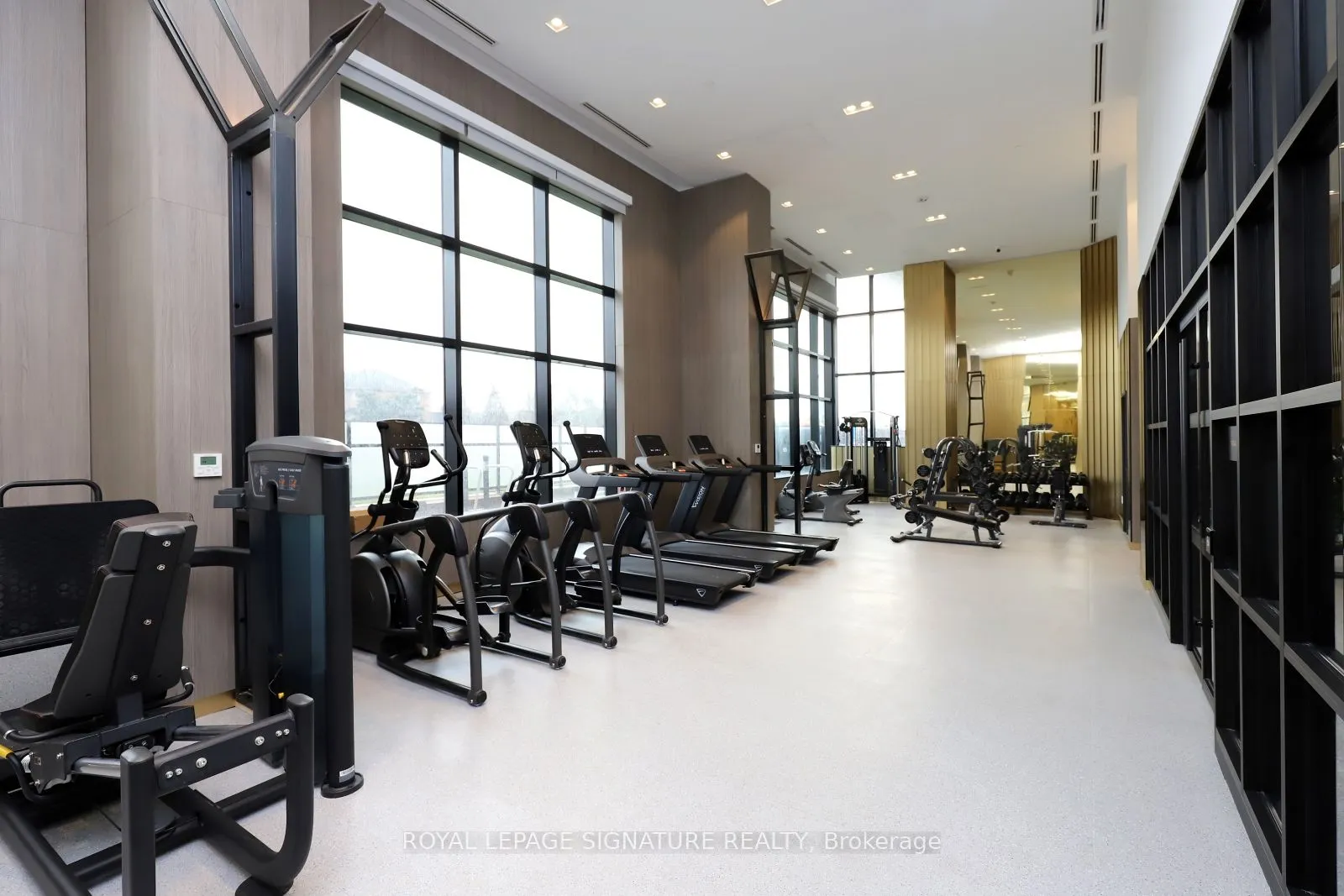 395 Dundas Street W, #314