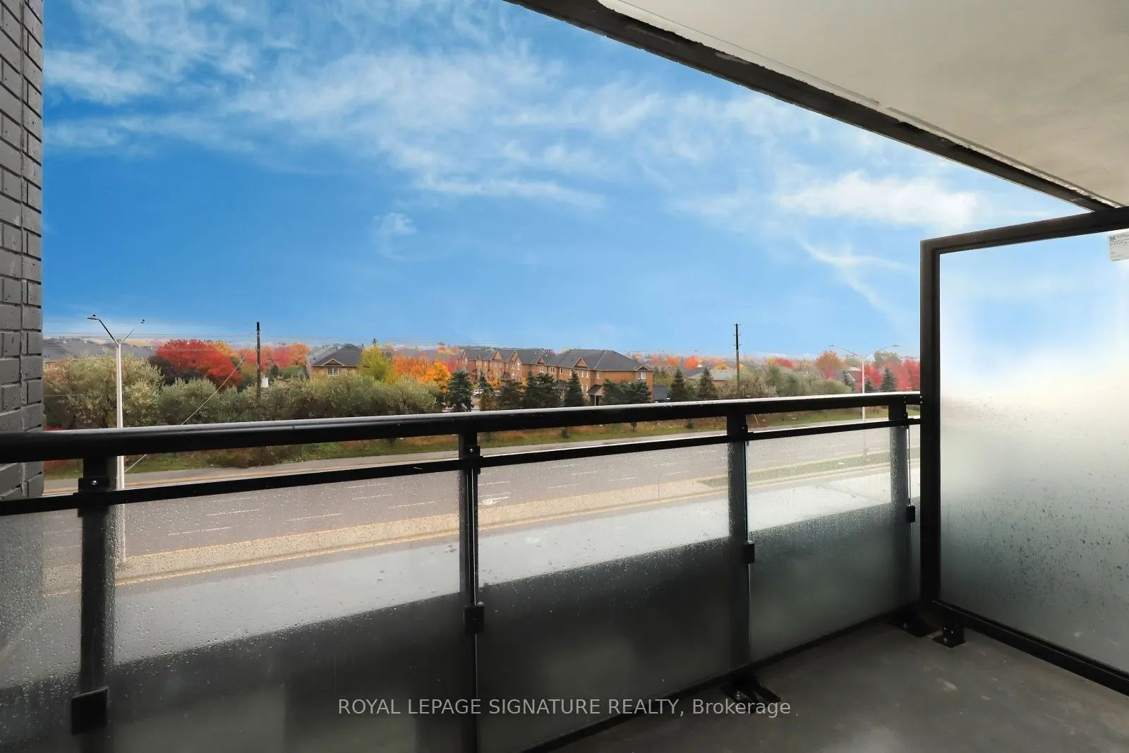 395 Dundas Street W, #314
