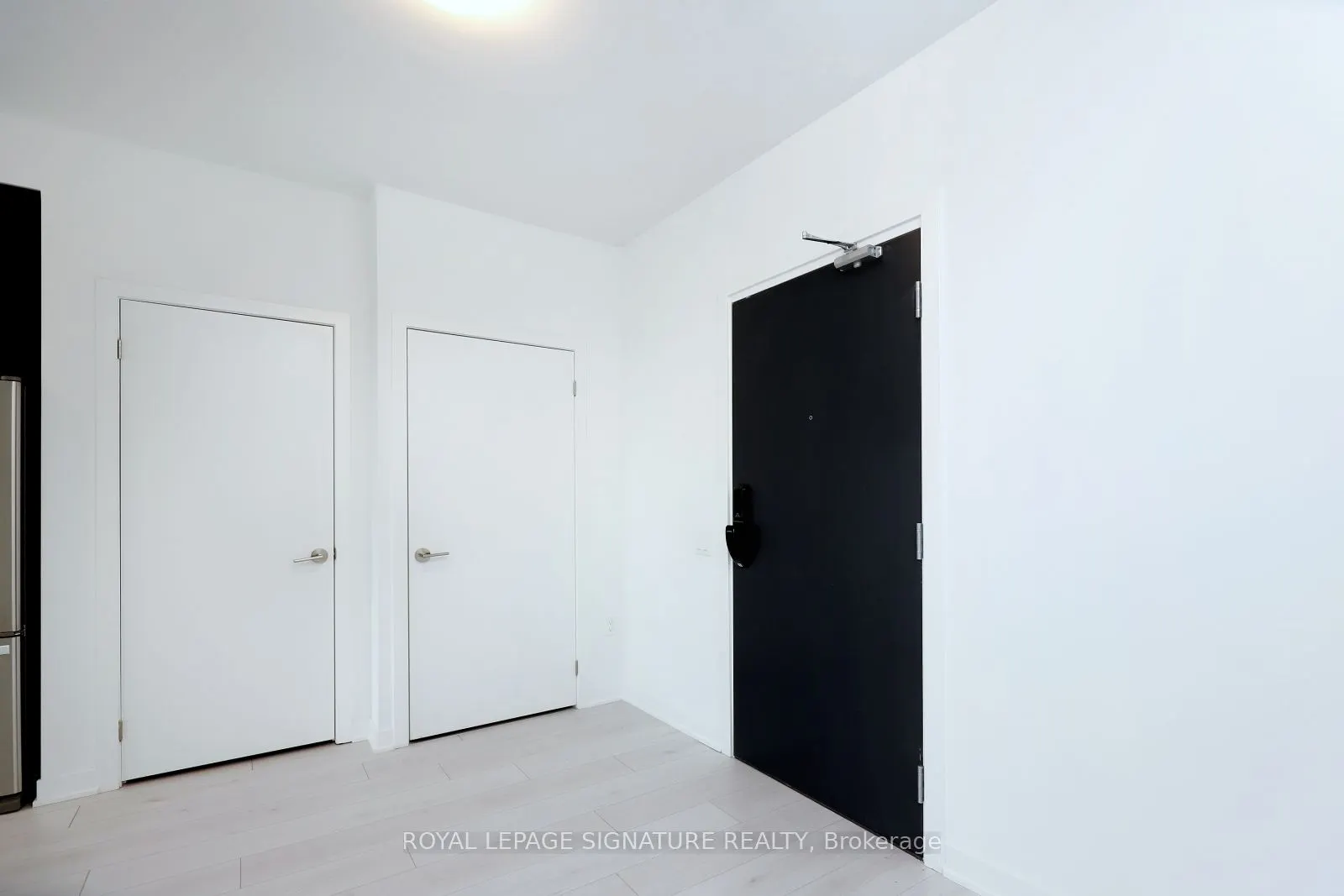 395 Dundas Street W, #314