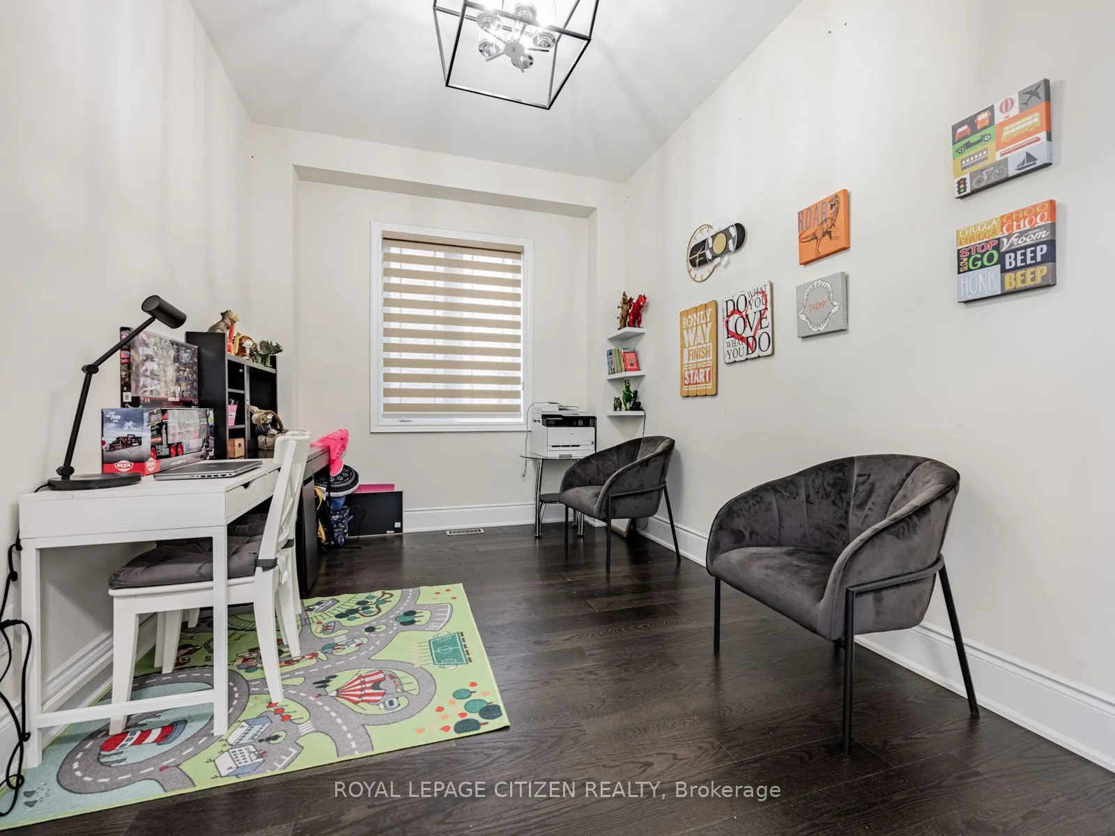 15 Possession Crescent