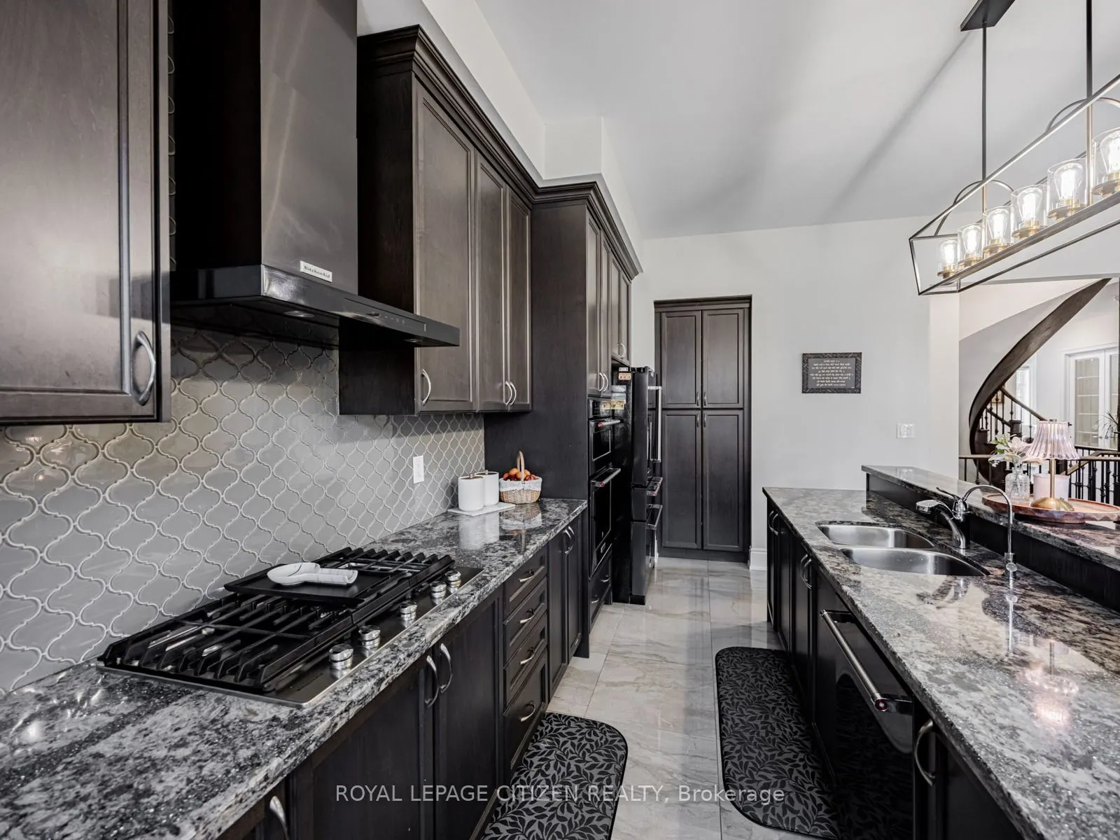 15 Possession Crescent