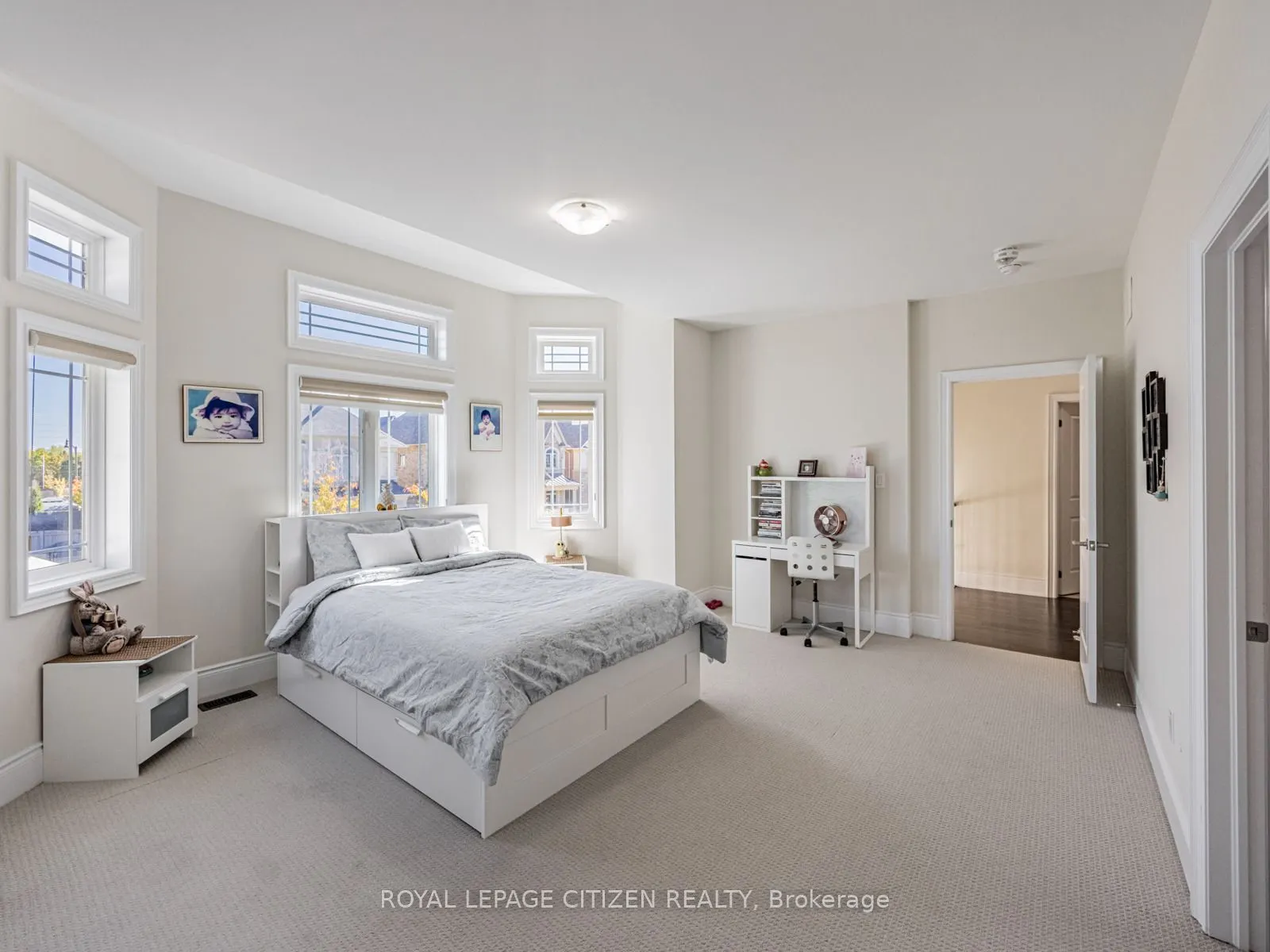 15 Possession Crescent
