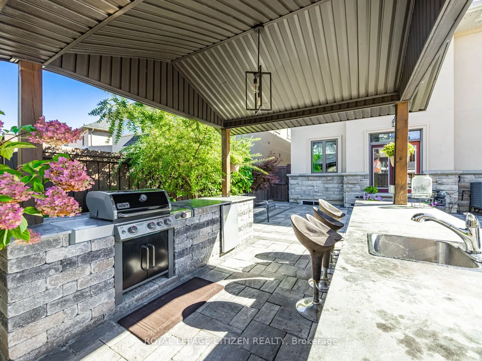 15 Possession Crescent