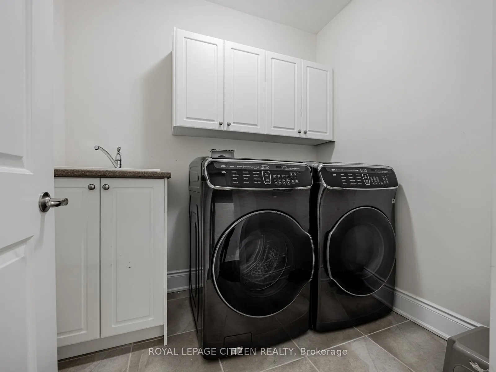 15 Possession Crescent