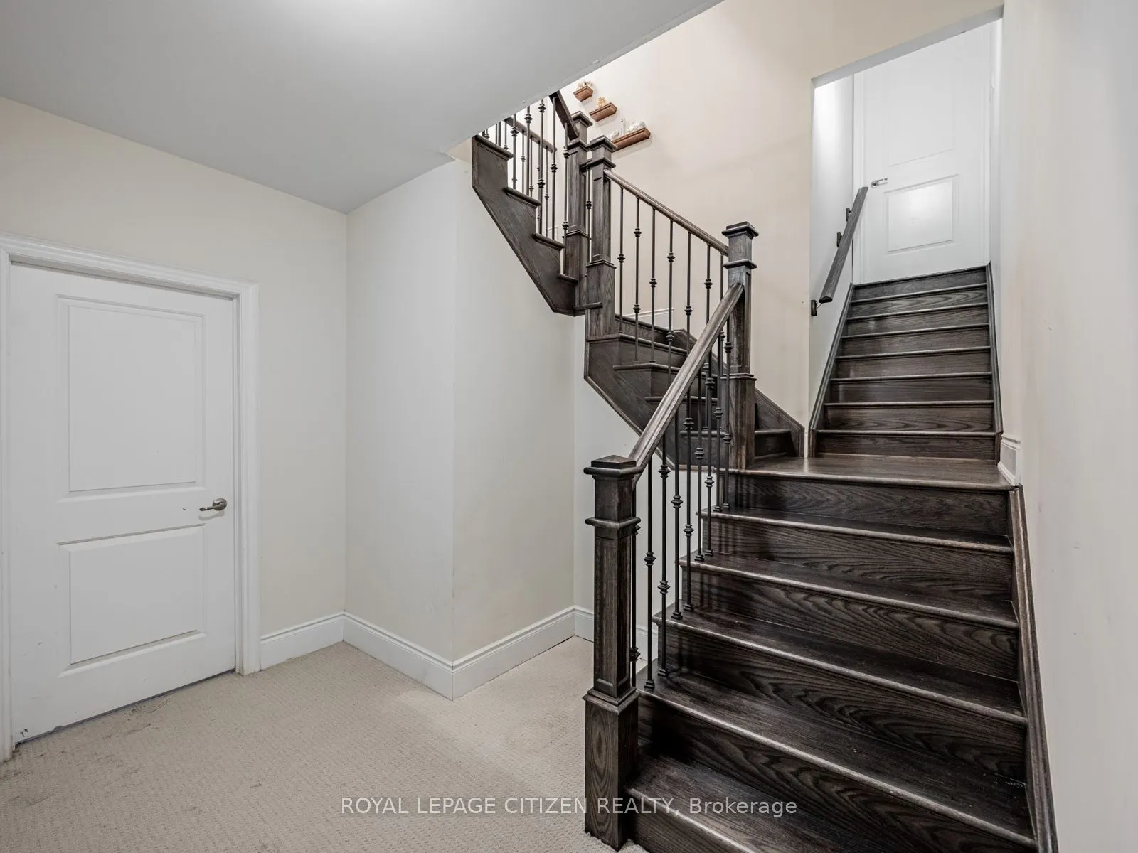 15 Possession Crescent