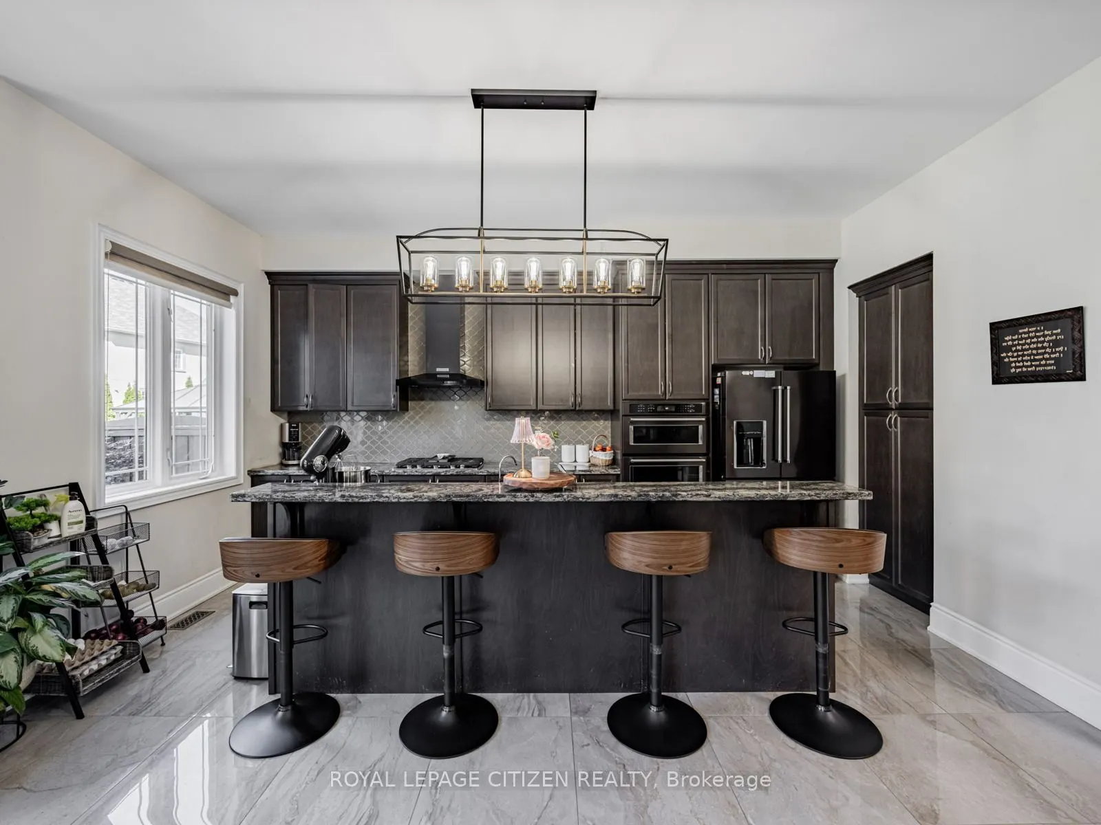 15 Possession Crescent