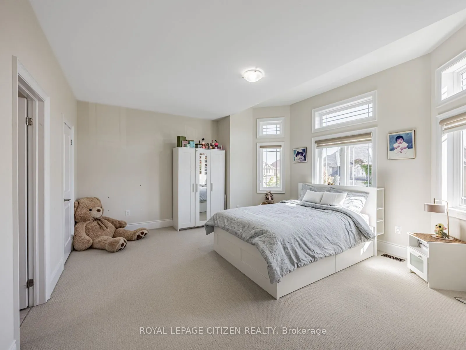 15 Possession Crescent