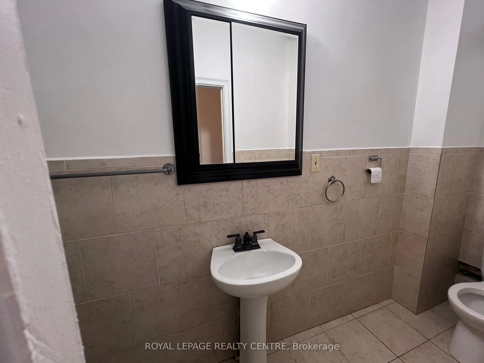 3351 Lake Shore Boulevard W, #1