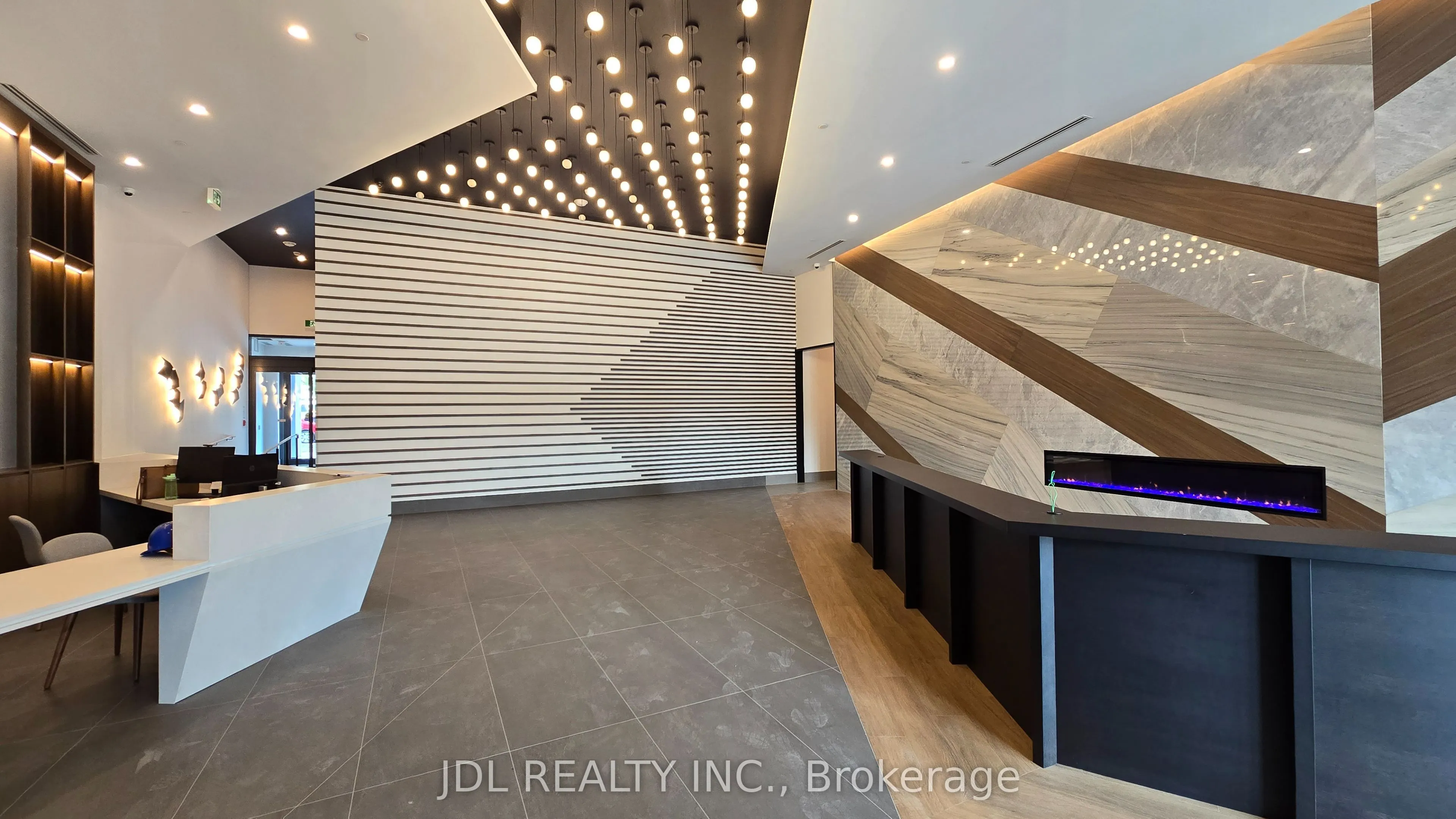 1037 The Queensway