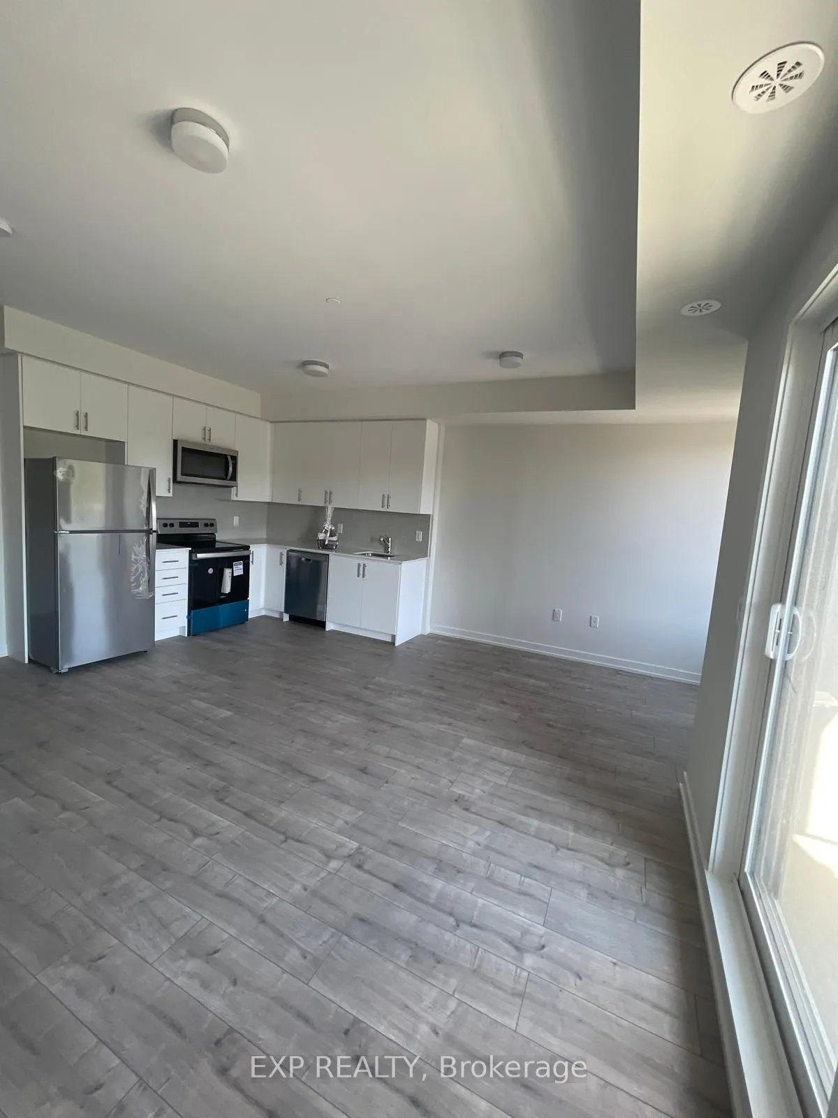 3538 Colonial Drive, #21