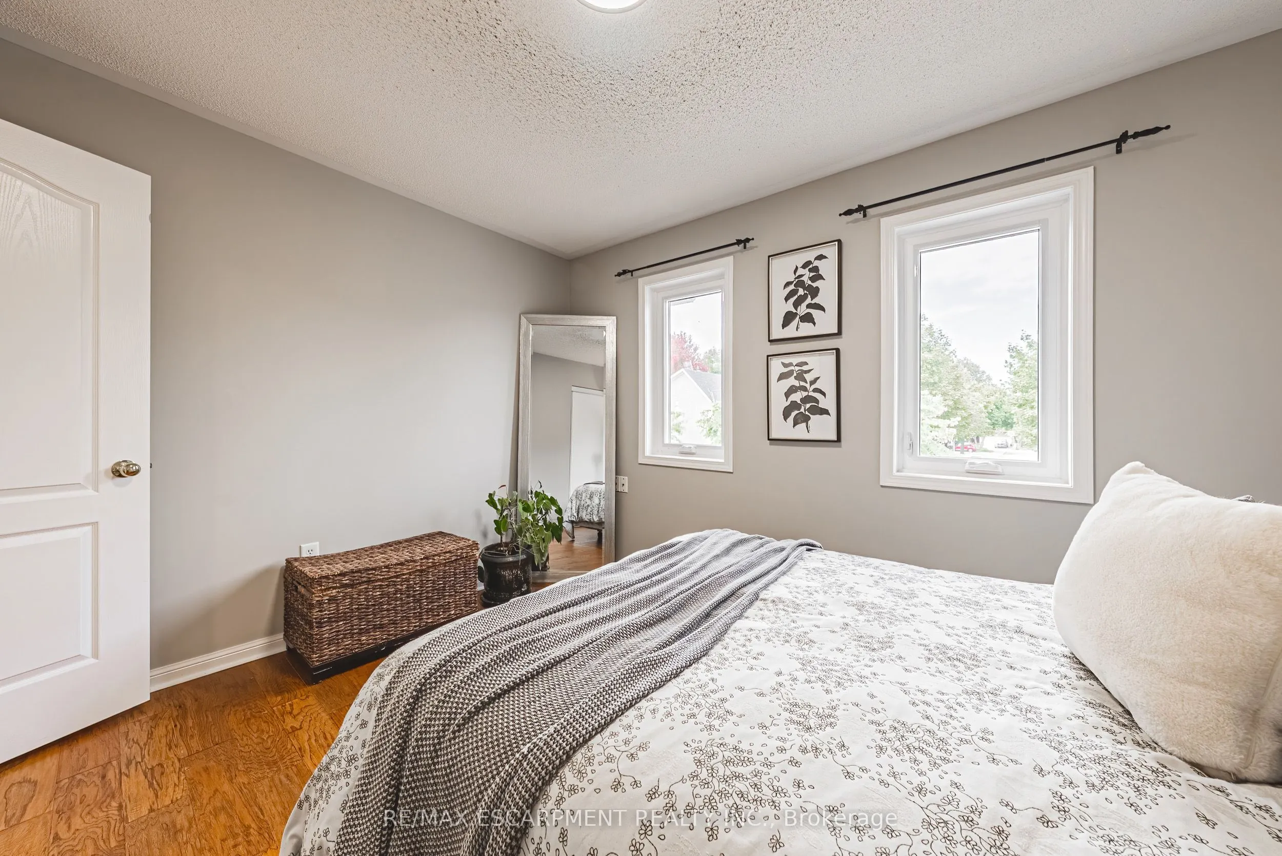 5222 Easton Road