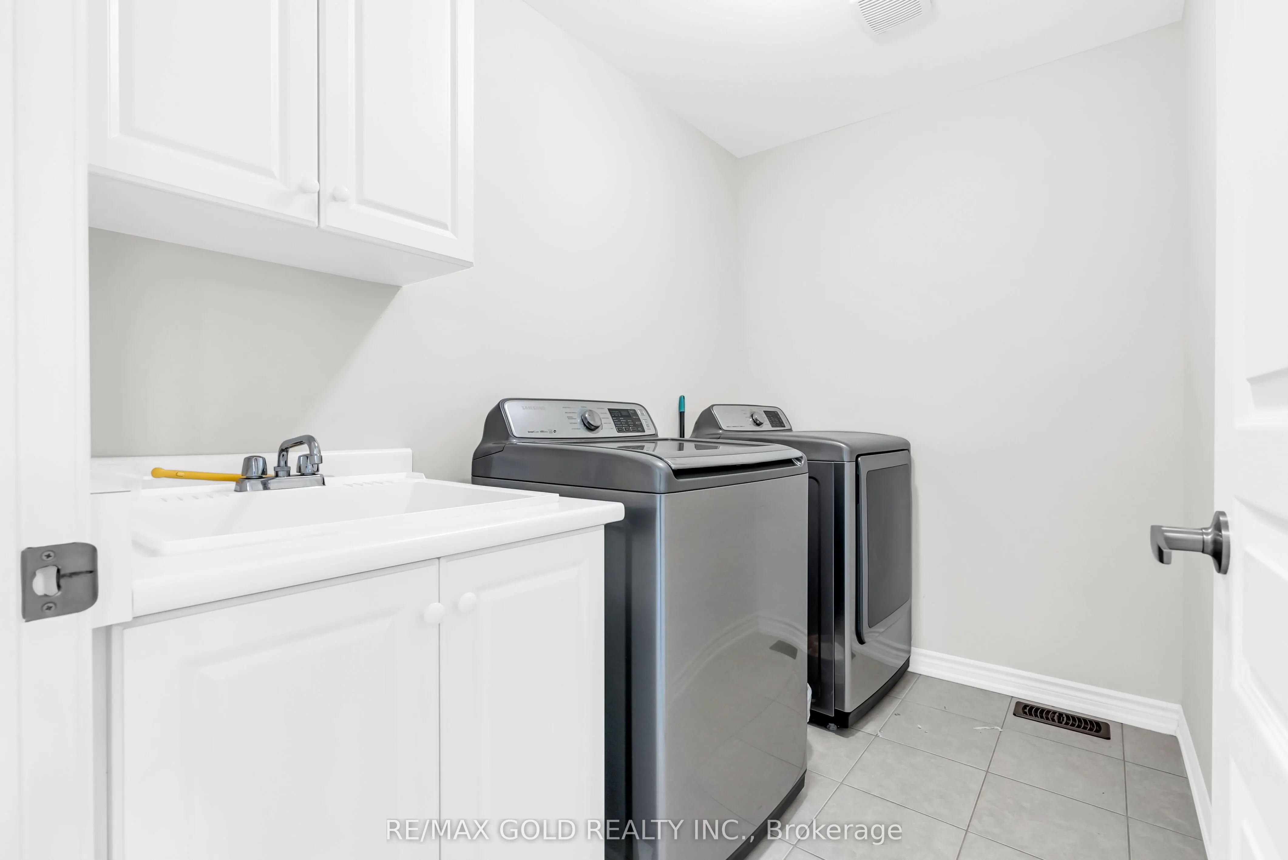158 Etheridge Avenue