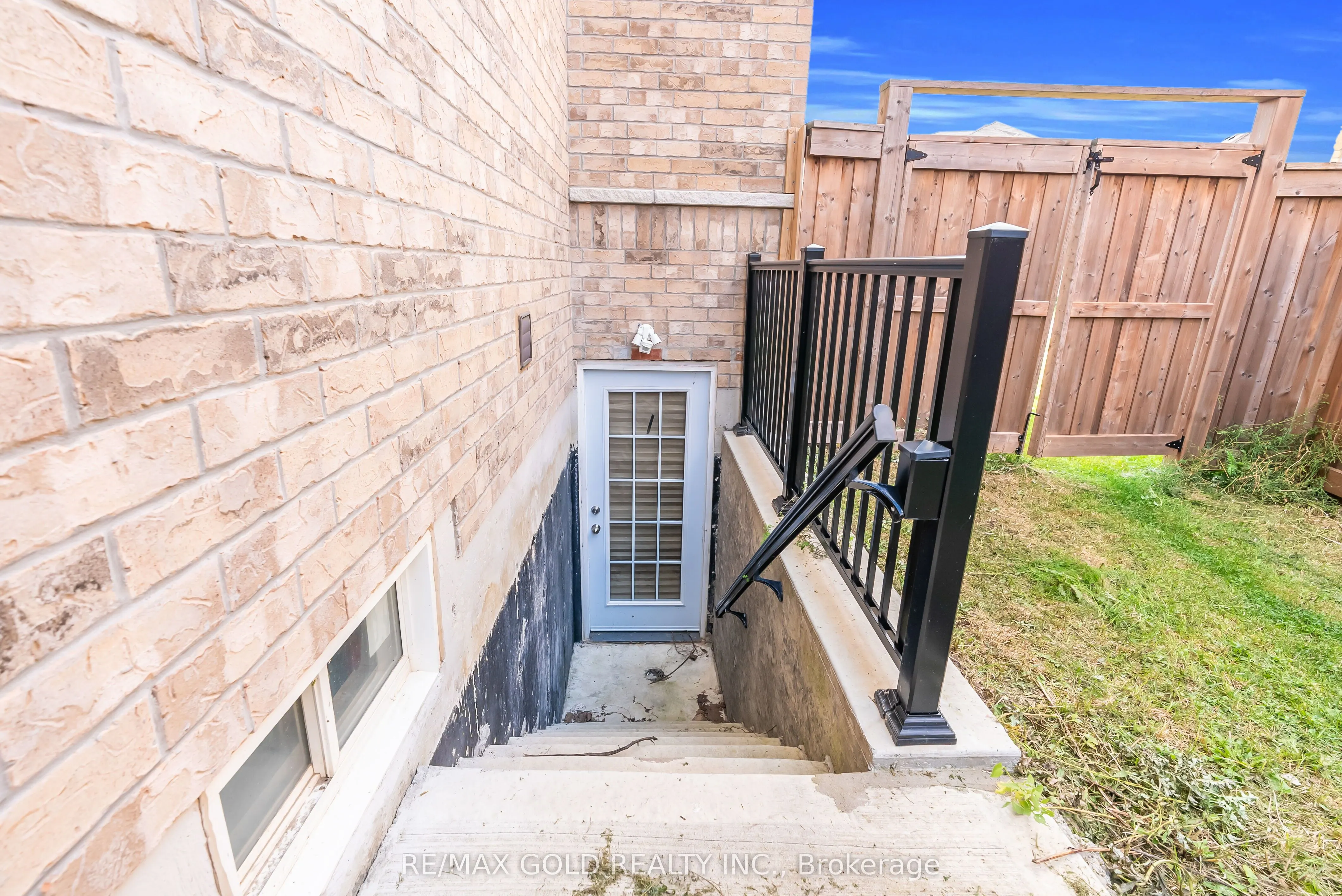 158 Etheridge Avenue