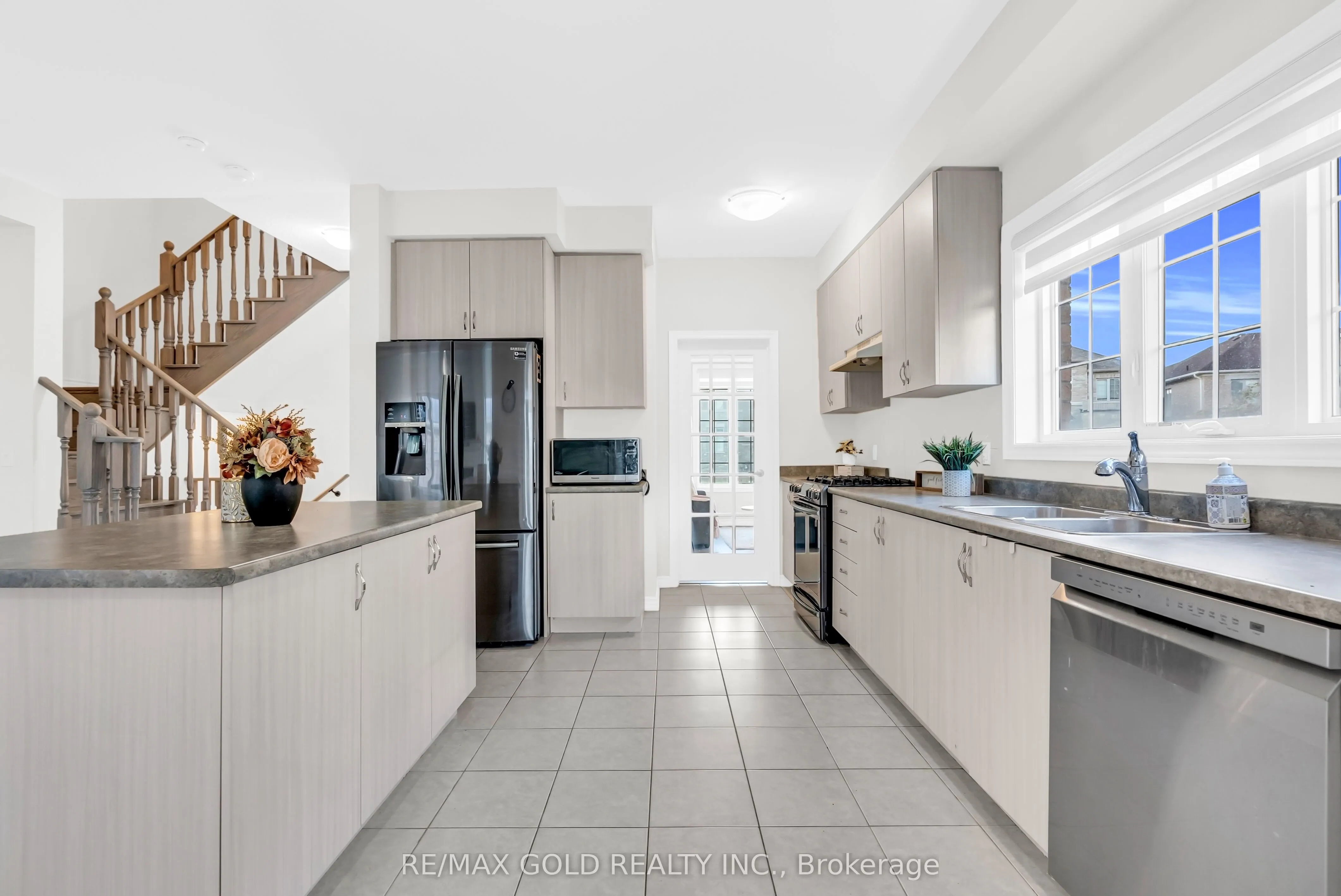 158 Etheridge Avenue