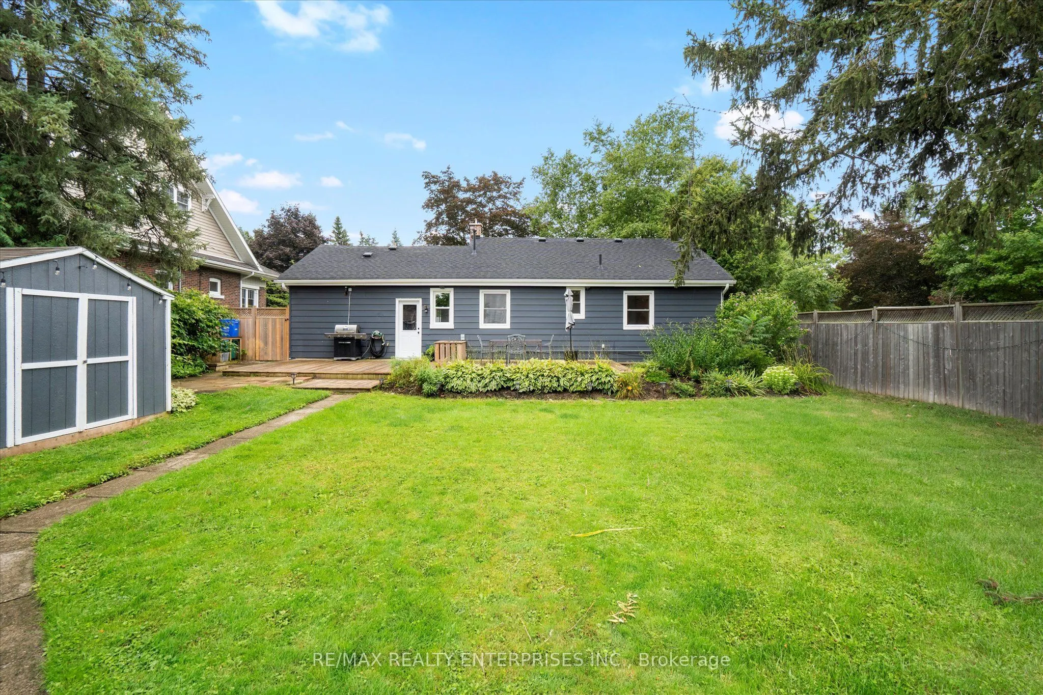 6295 Guelph Line