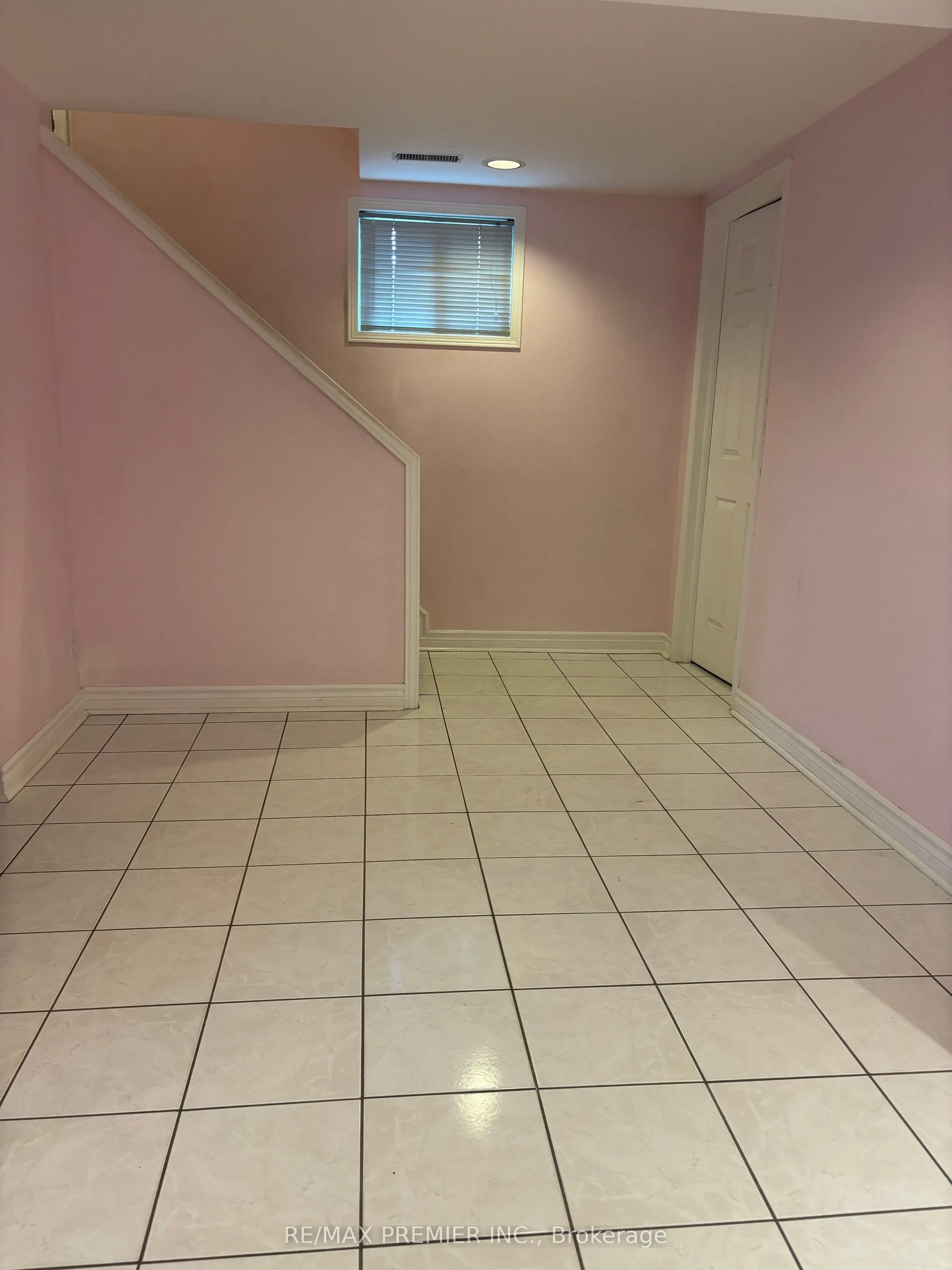 1 Letchworth Crescent