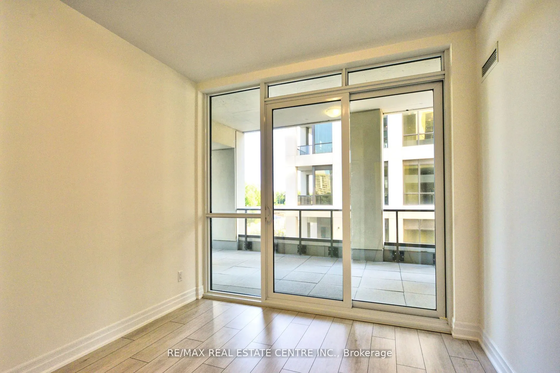 30 Elm Drive W, #208