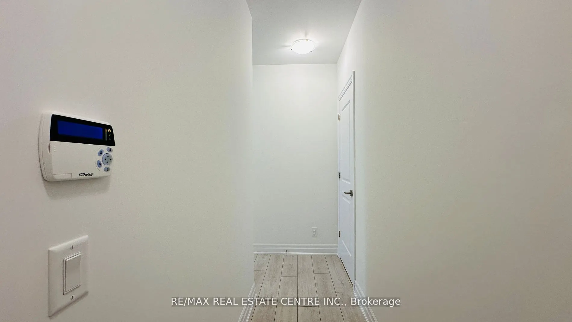 30 Elm Drive W, #208