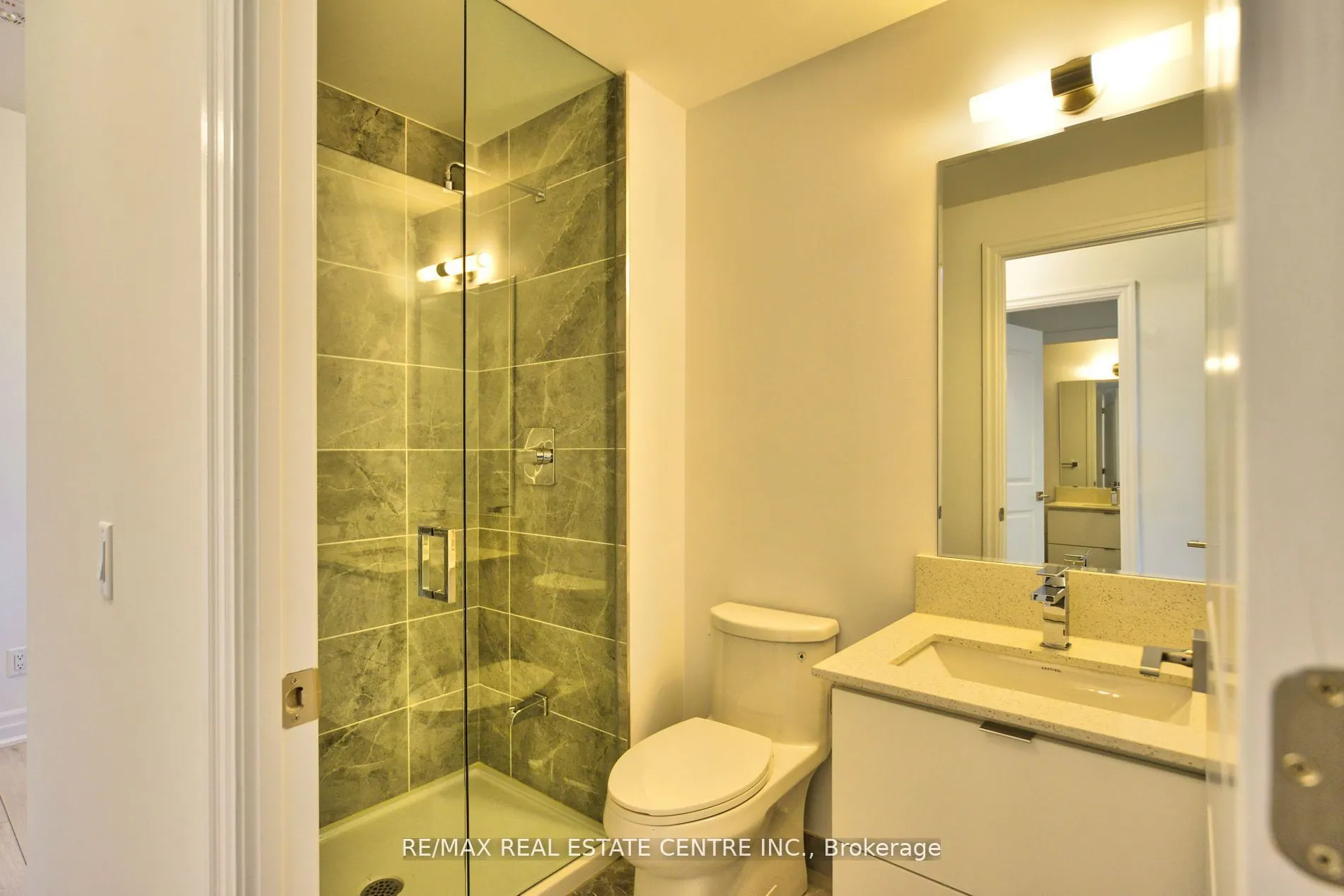 30 Elm Drive W, #208