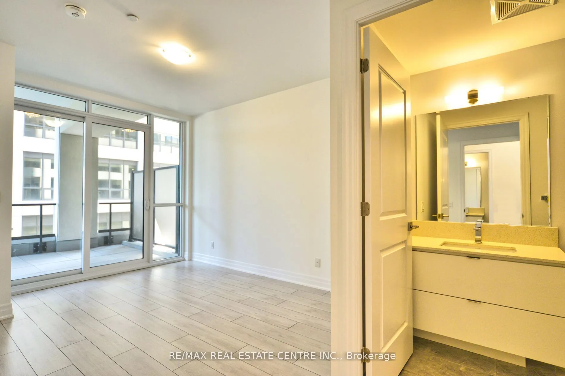 30 Elm Drive W, #208
