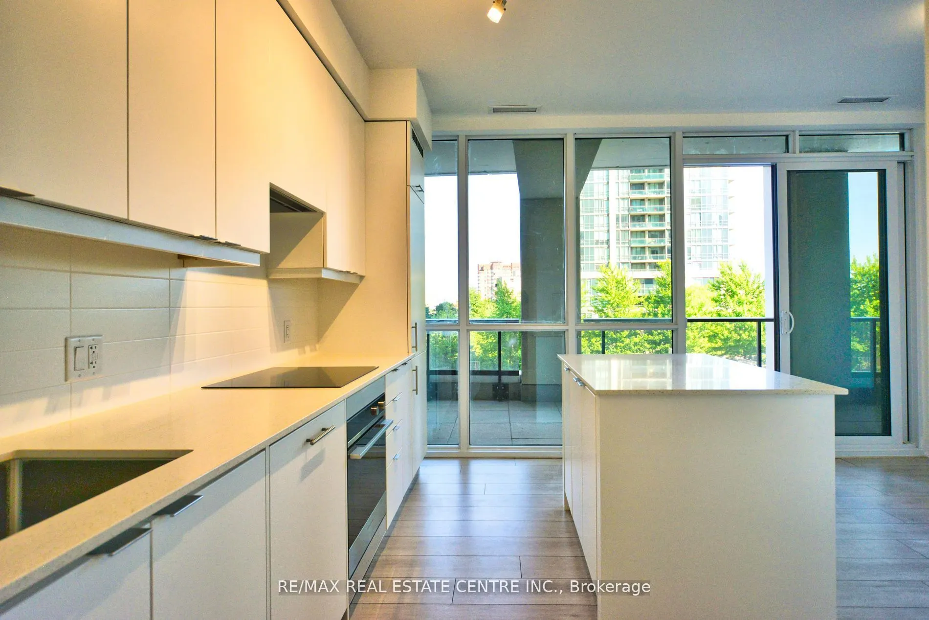 30 Elm Drive W, #208