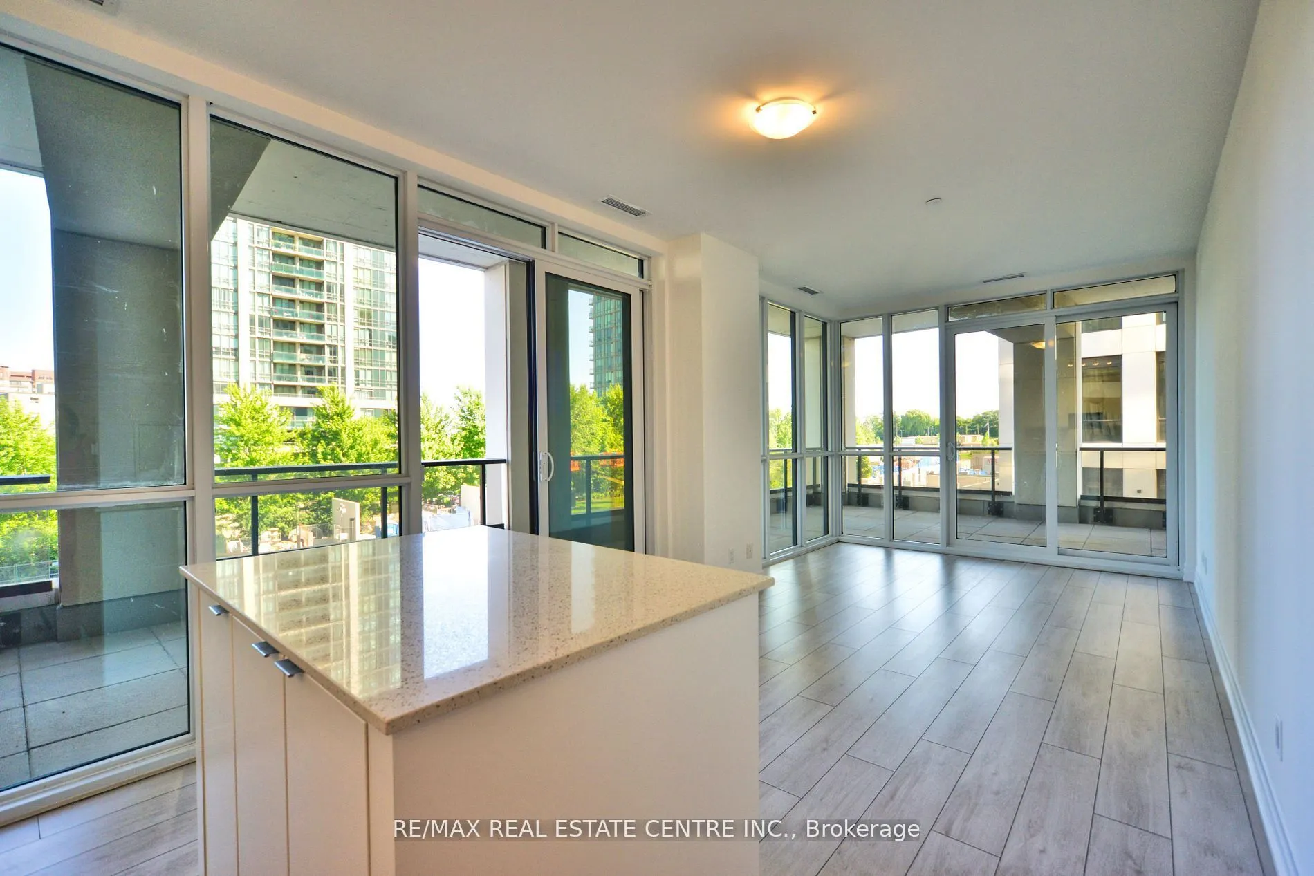 30 Elm Drive W, #208