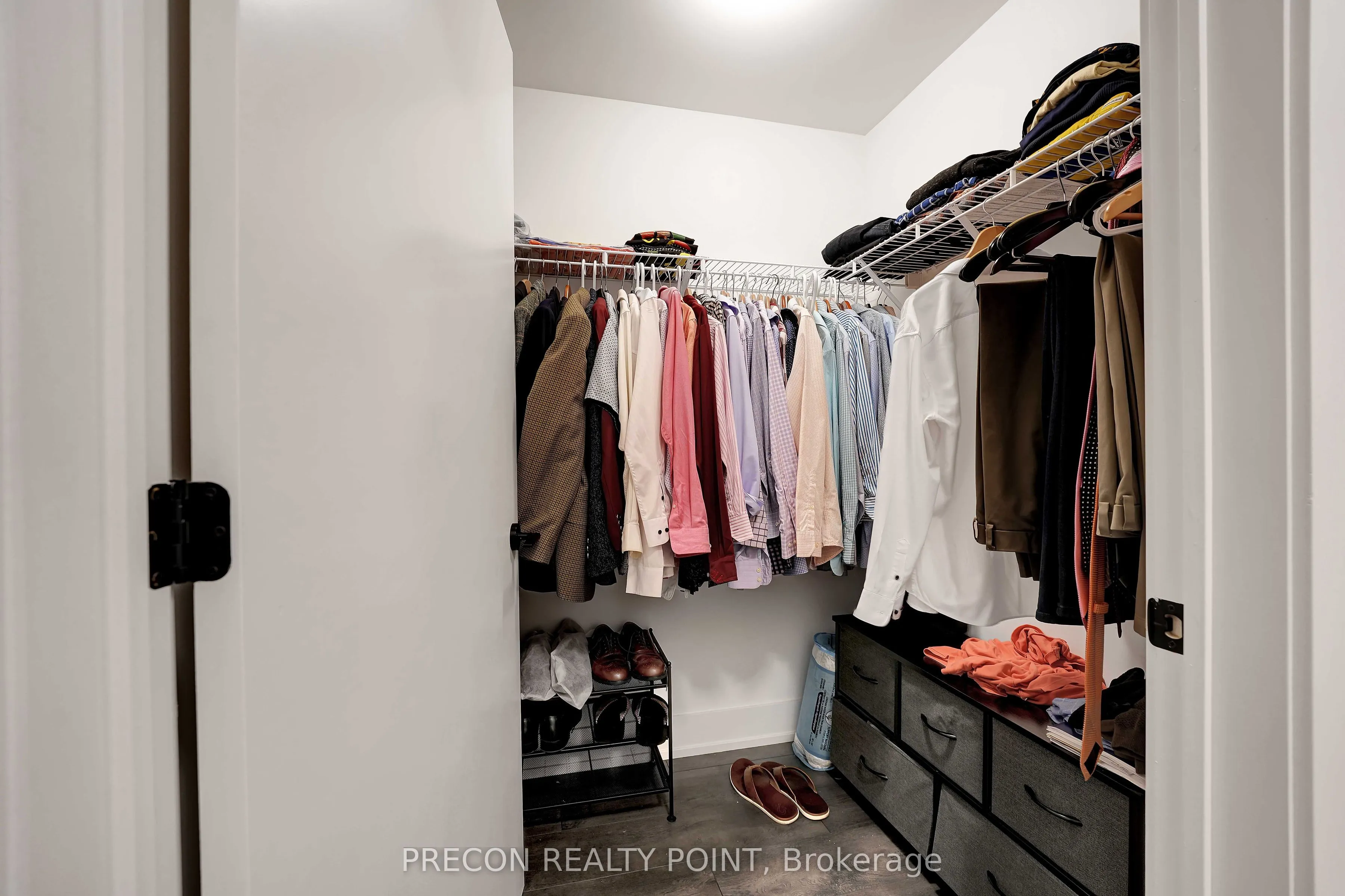 2450 Old Bronte Road N, #322