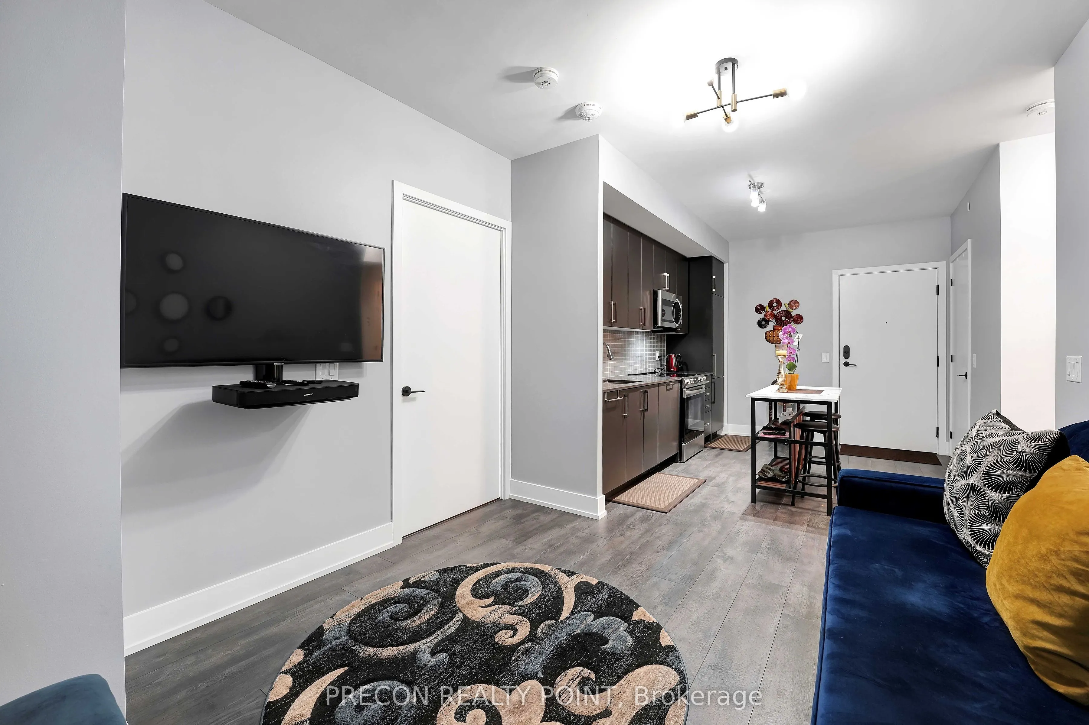 2450 Old Bronte Road N, #322