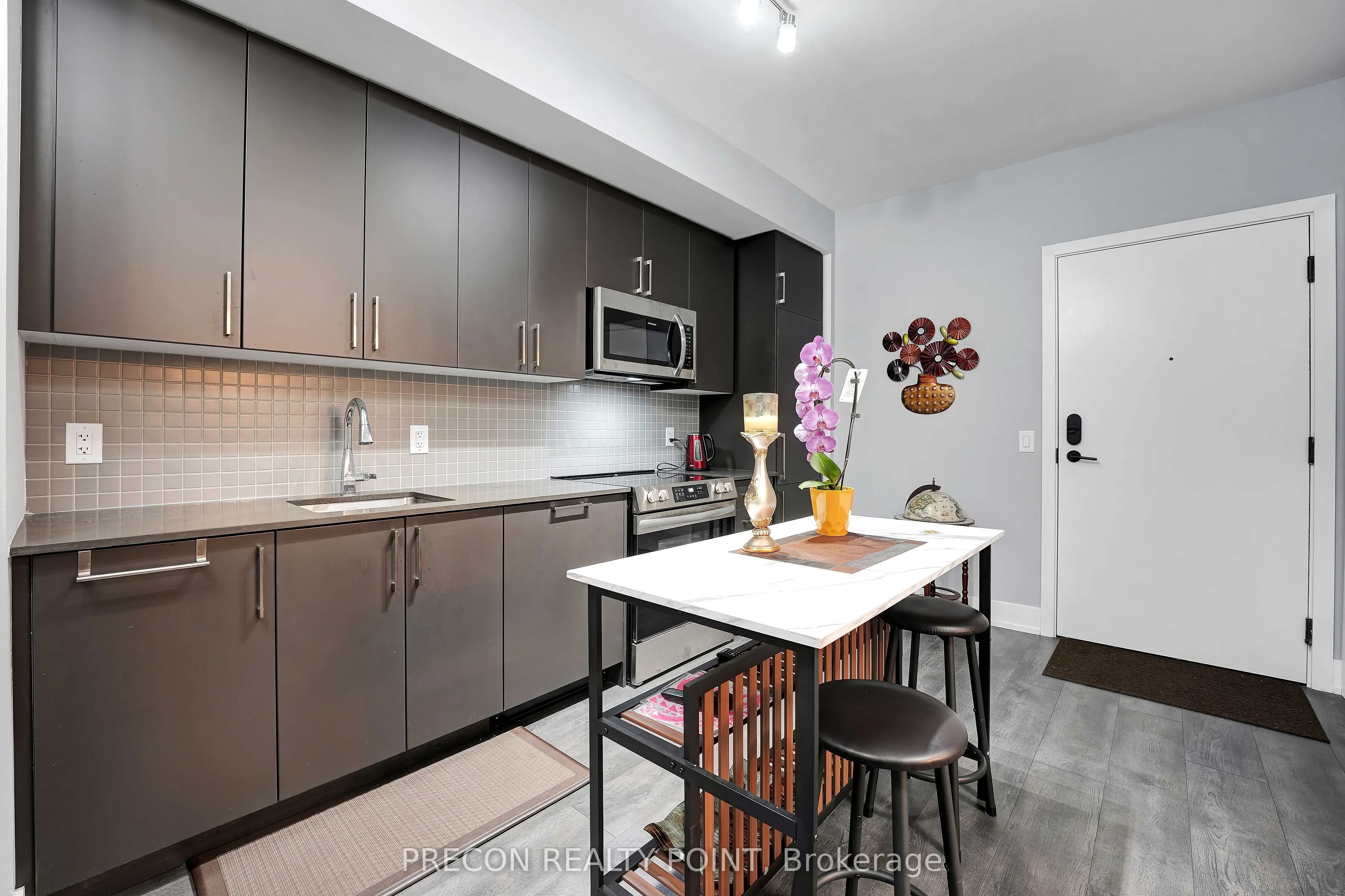 2450 Old Bronte Road N, #322