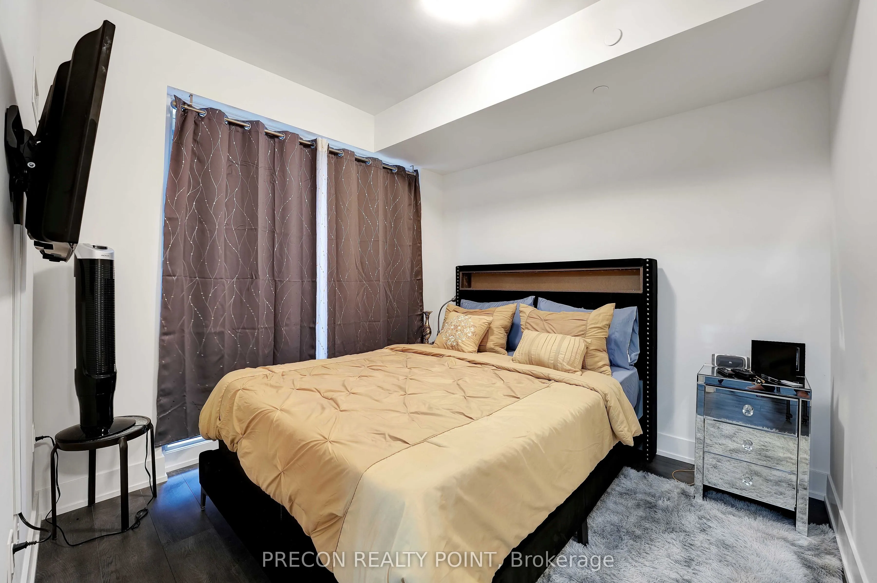2450 Old Bronte Road N, #322