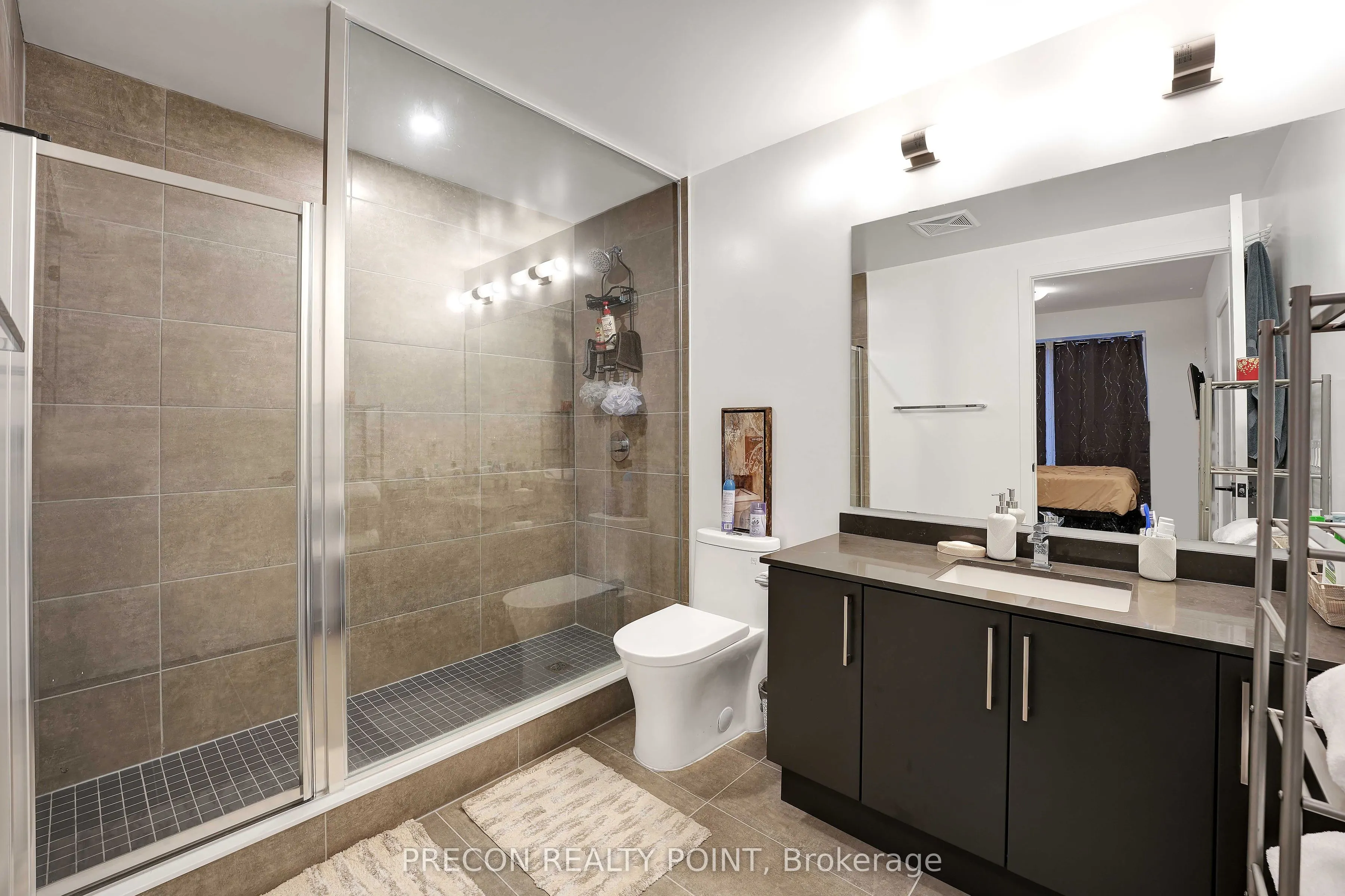 2450 Old Bronte Road N, #322