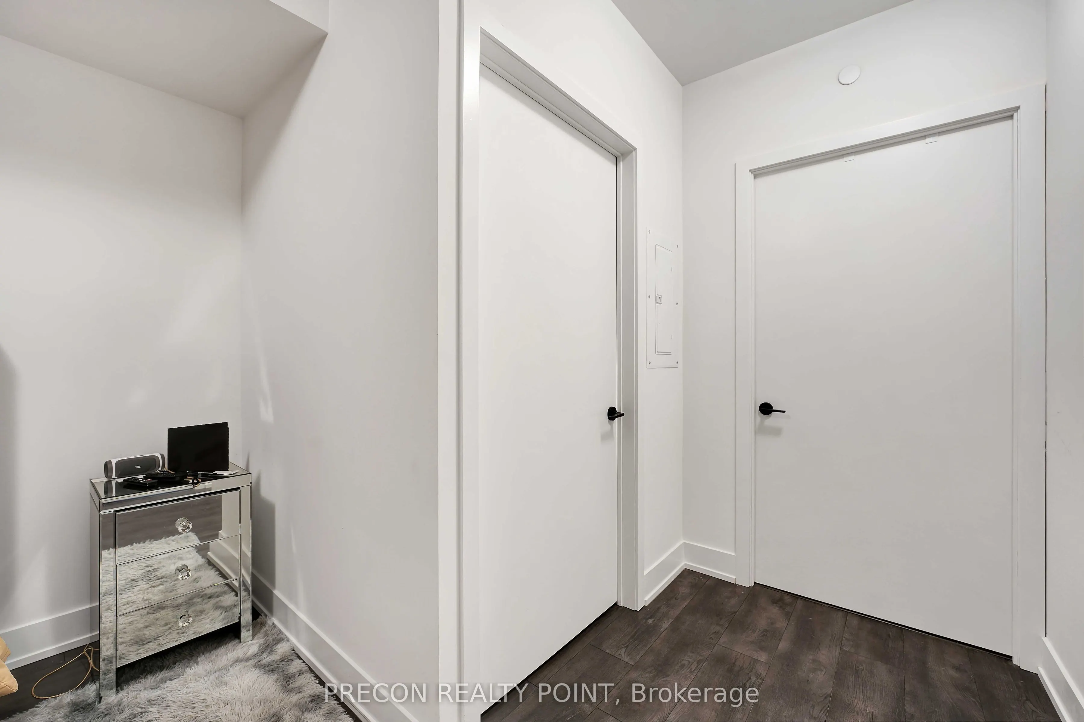 2450 Old Bronte Road N, #322