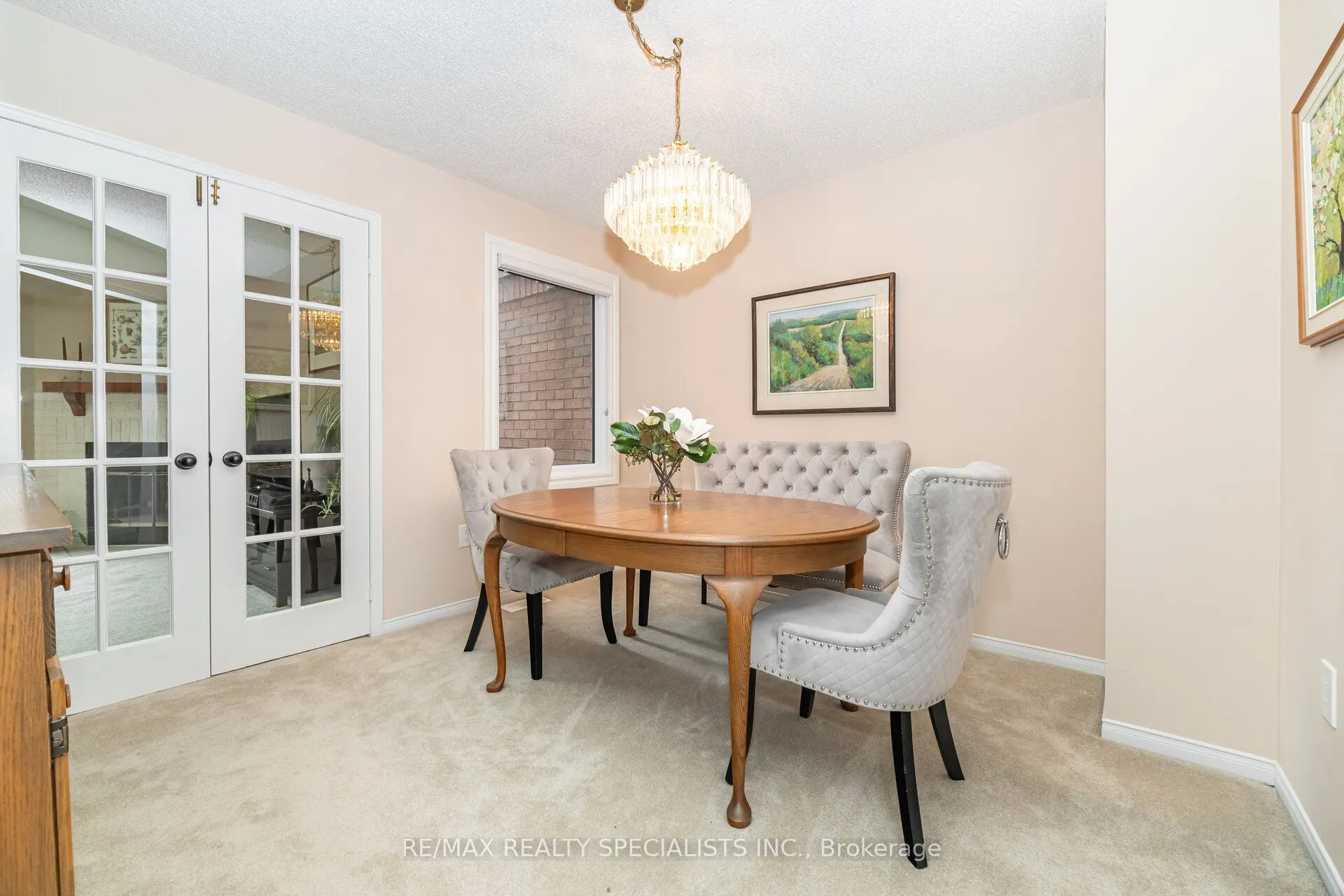16 Wooliston Crescent