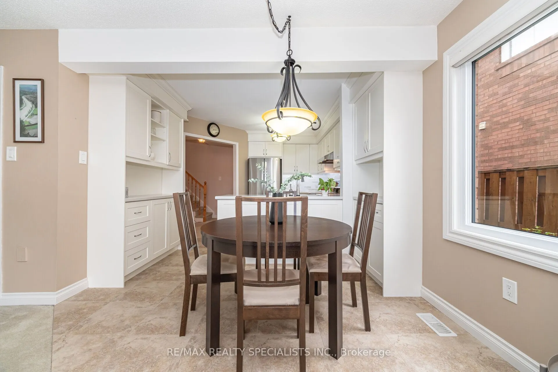 16 Wooliston Crescent