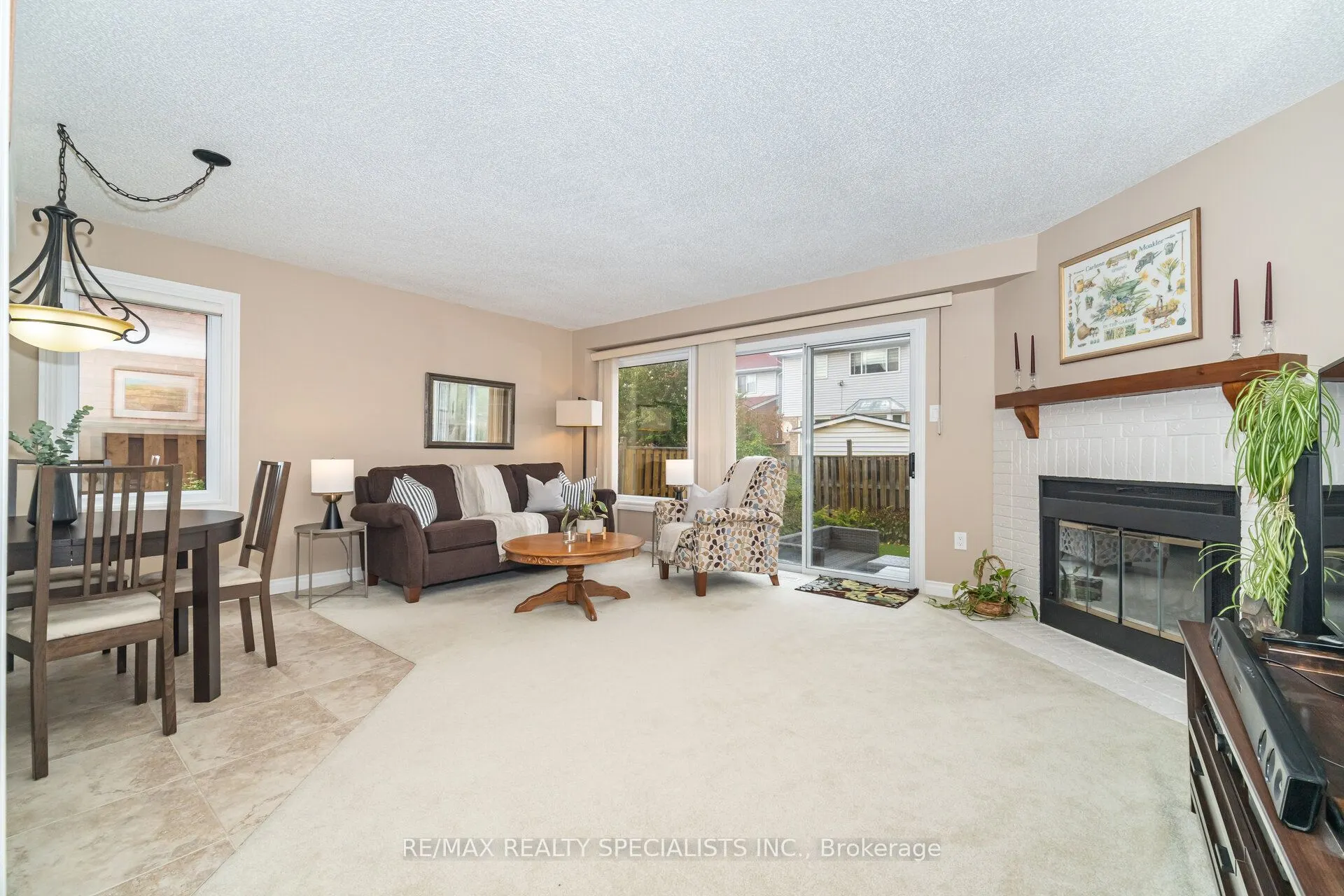 16 Wooliston Crescent