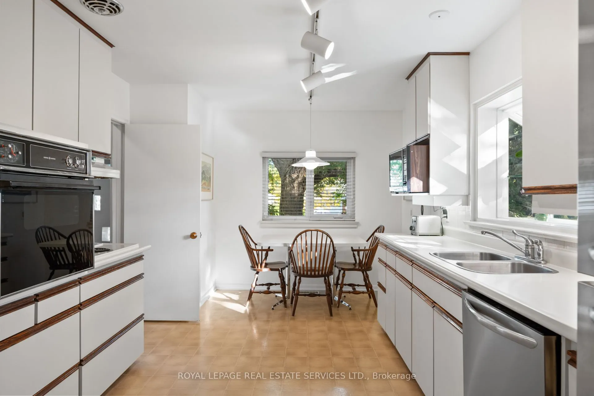 20 West Deane Valley Road