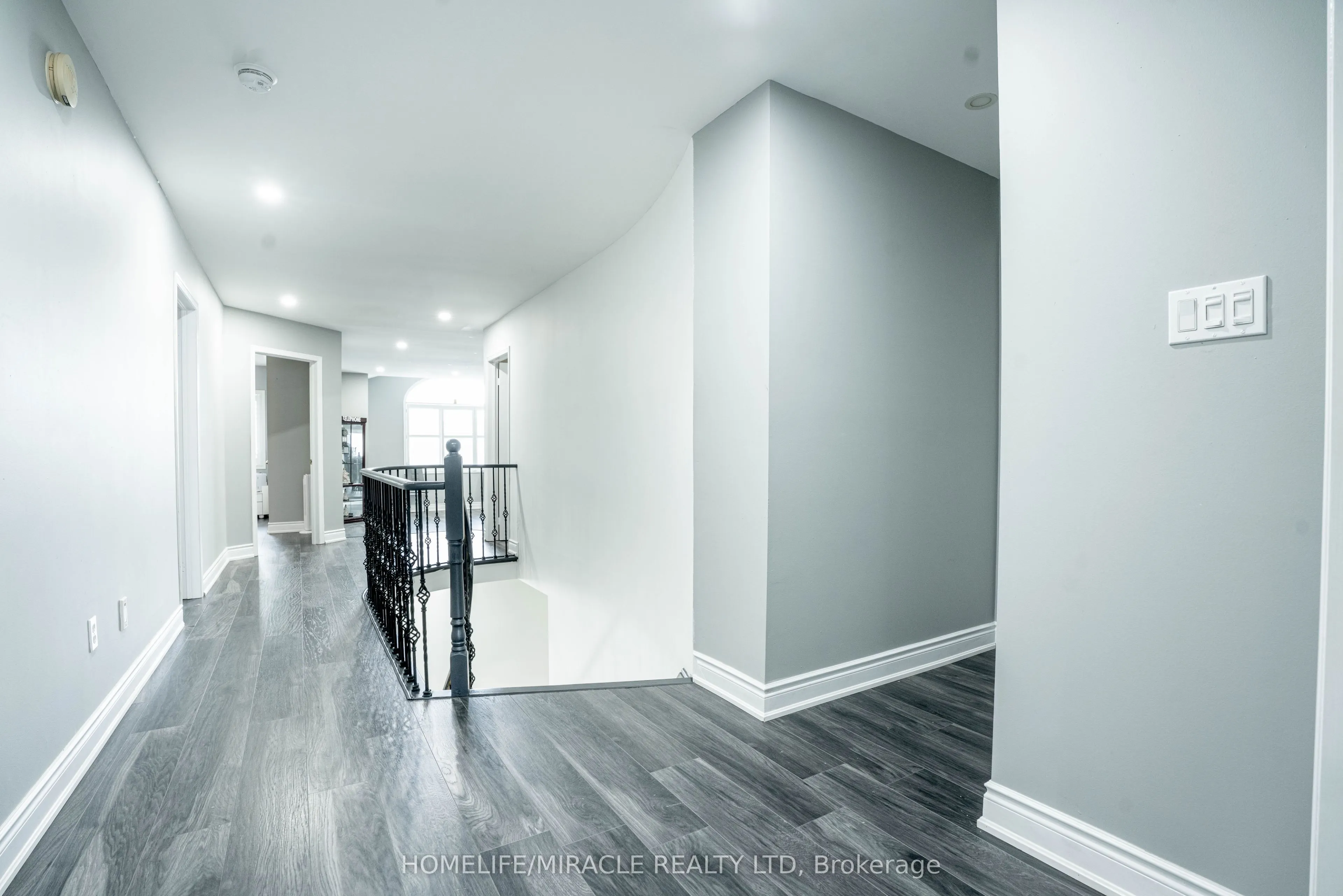 16 Signet Court