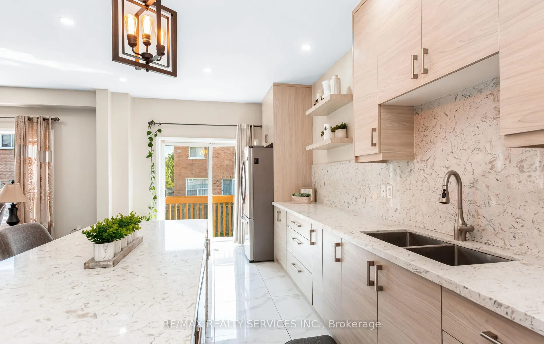3770 Brinwood Gate